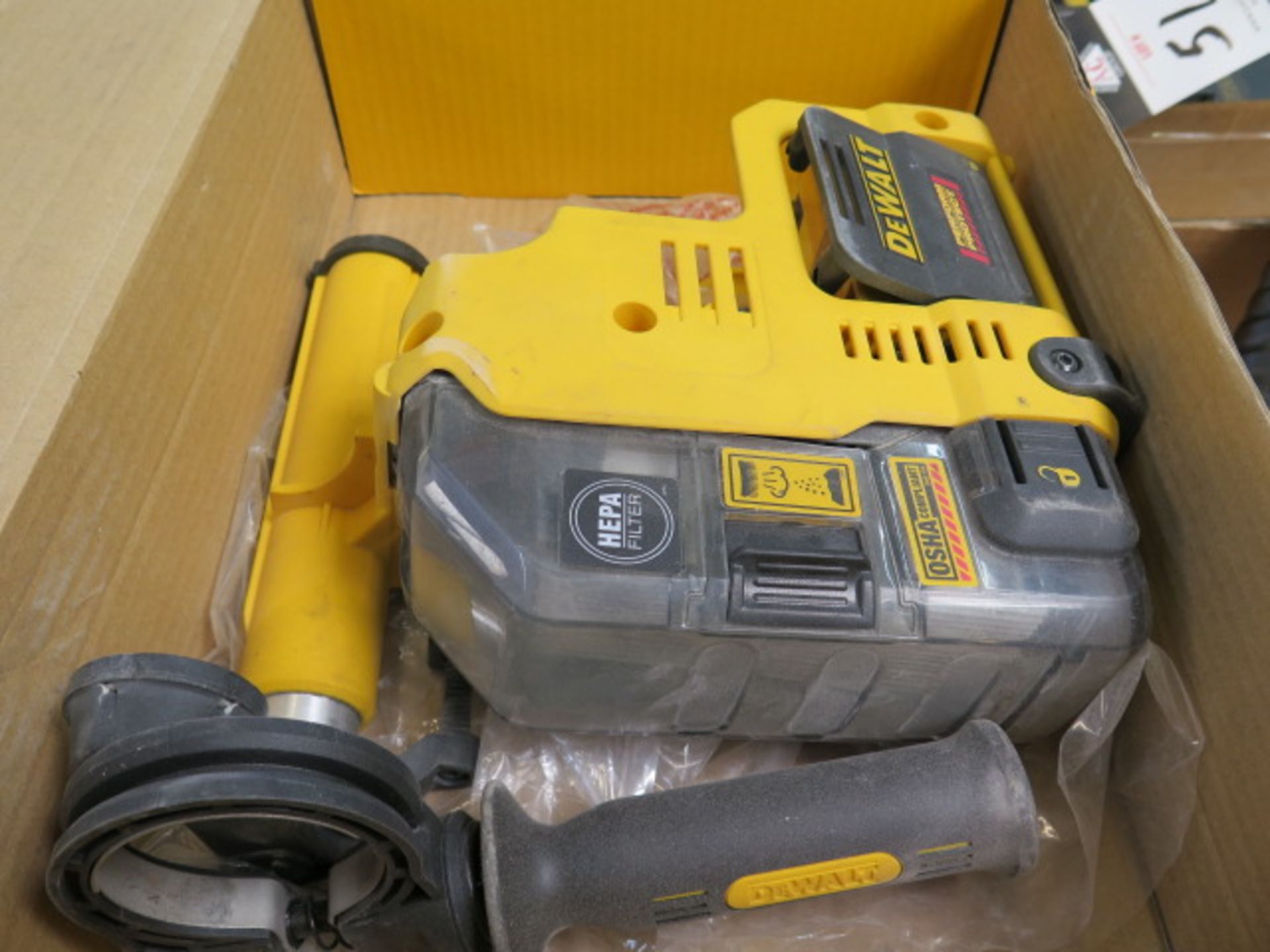 DeWalt DWH303DH Dust Extractors (2) (SOLD AS-IS - NO WARRANTY) - Image 3 of 7