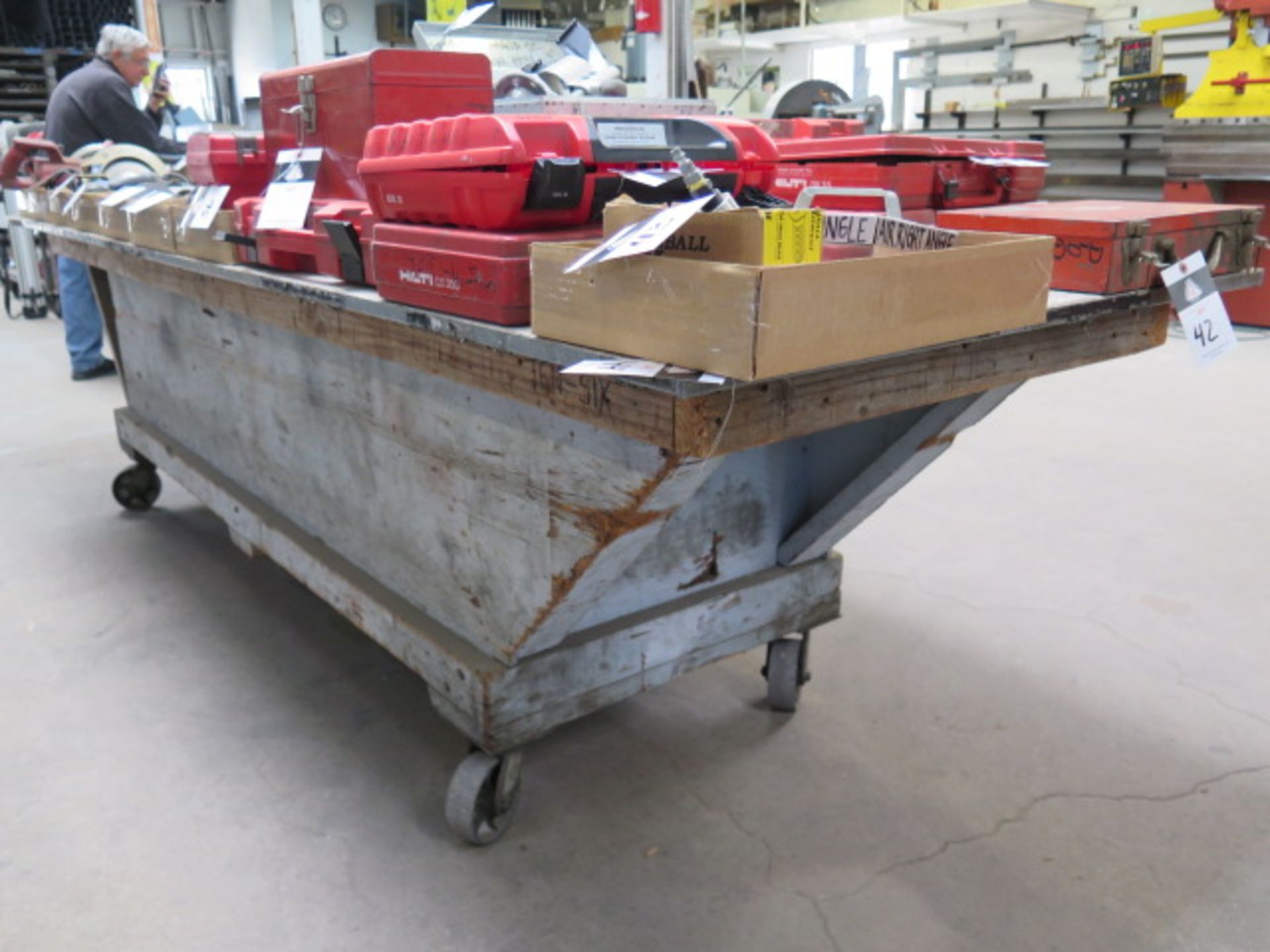 Heavy Duty Rolling Table (SOLD AS-IS - NO WARRANTY) - Bild 2 aus 2