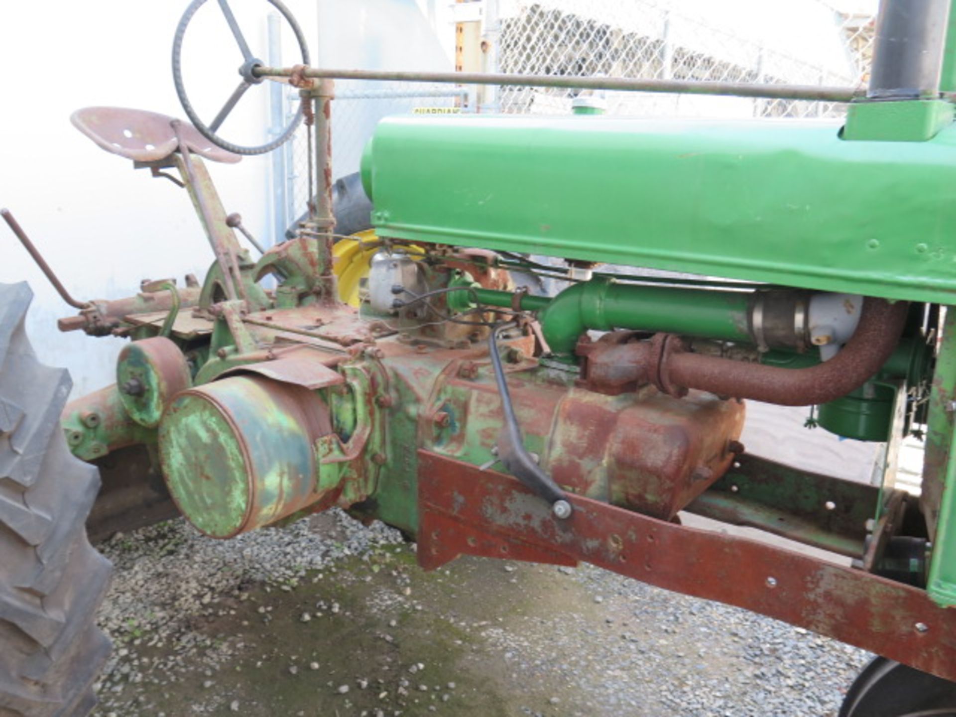 1937 John Deere mdl. G Tractor s/n 1115 Restoration Project with Many New Parts SOLD AS IS - Image 5 of 13