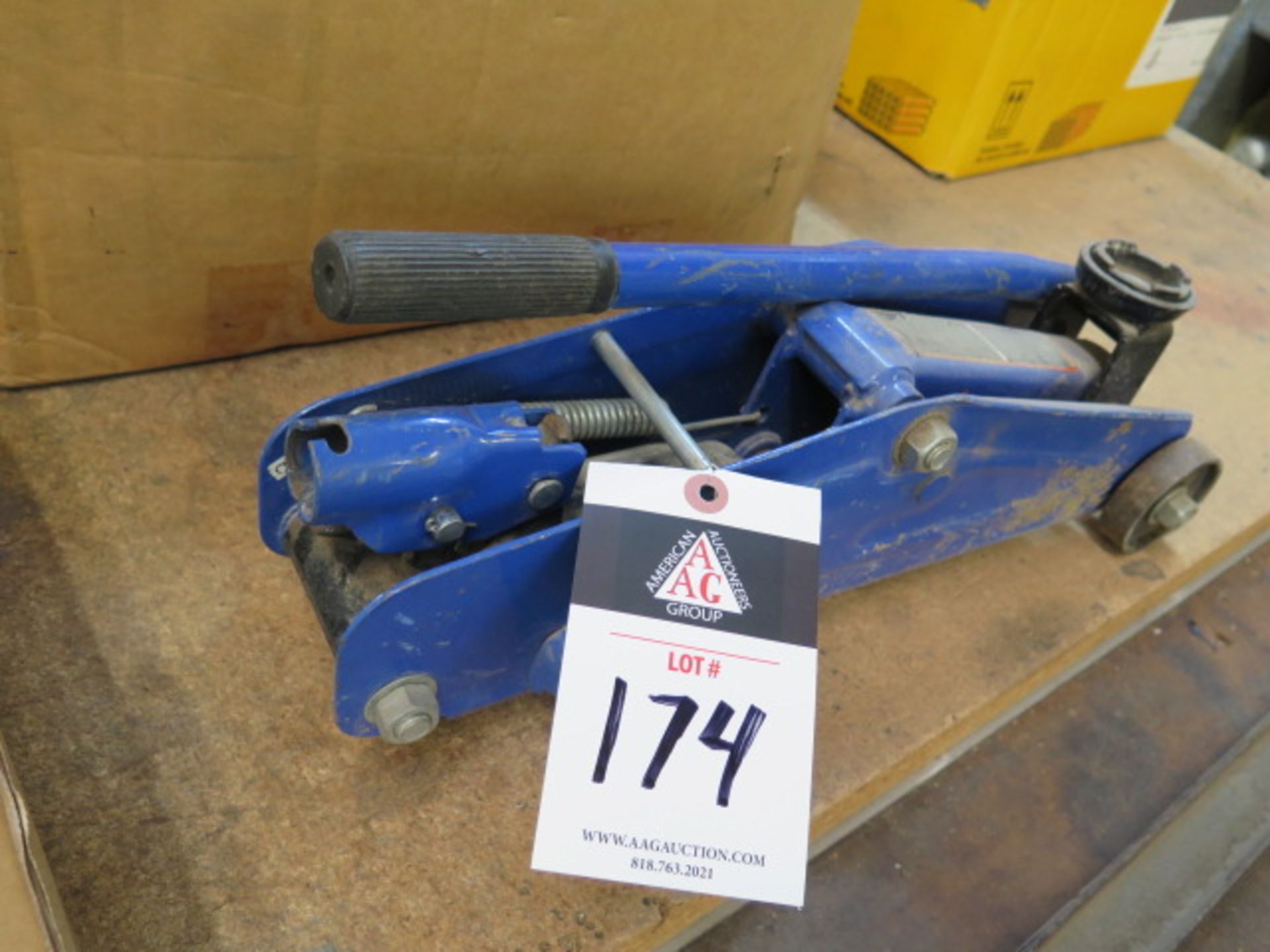 Hydraulic Floor Jack (SOLD AS-IS - NO WARRANTY)