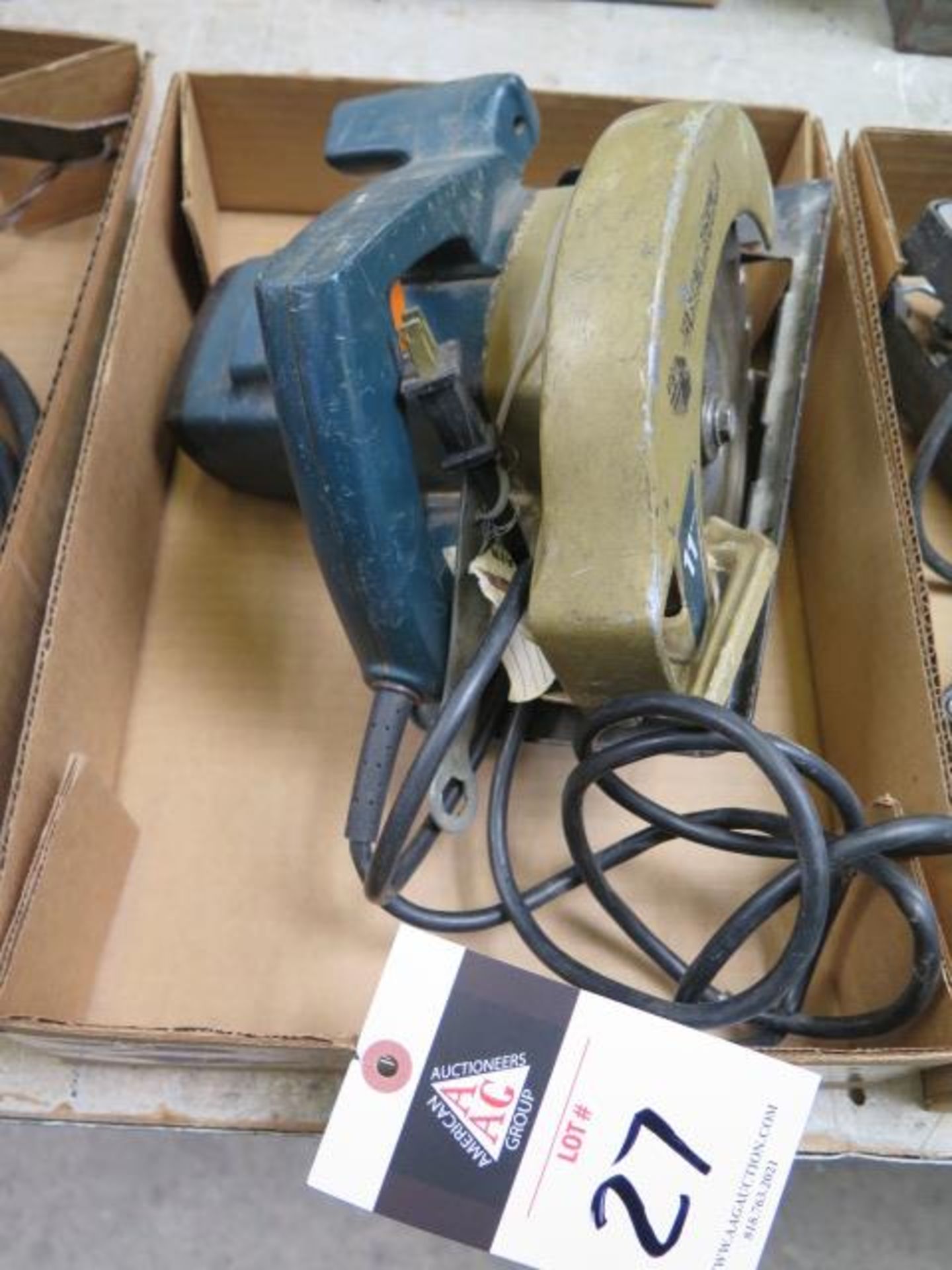 Black & Decker Circular Saw (SOLD AS-IS - NO WARRANTY)