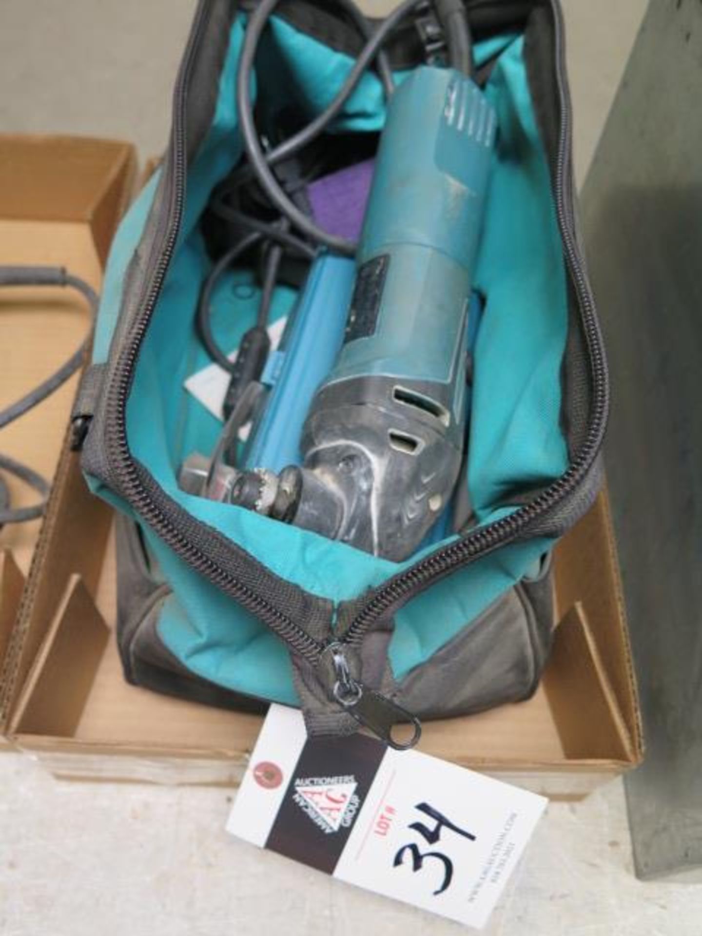 Makita TM3000C Multi-Cutter w/ Acces (SOLD AS-IS - NO WARRANTY)