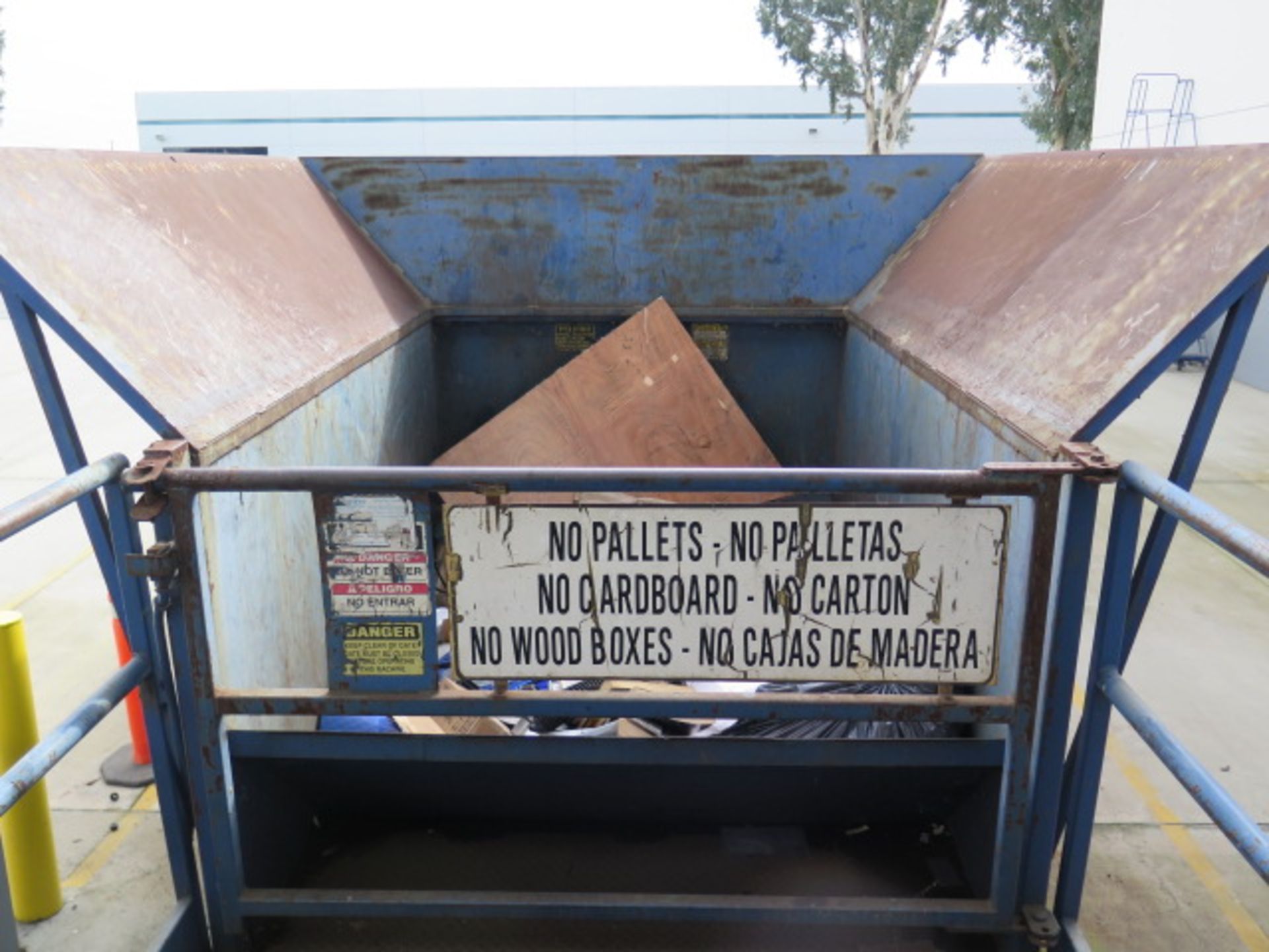 Galbreth Equipment GP350 Hydraulic Trash Compactor s/n SC2095 w/ Dumpster (SOLD AS-IS - NO - Bild 8 aus 9