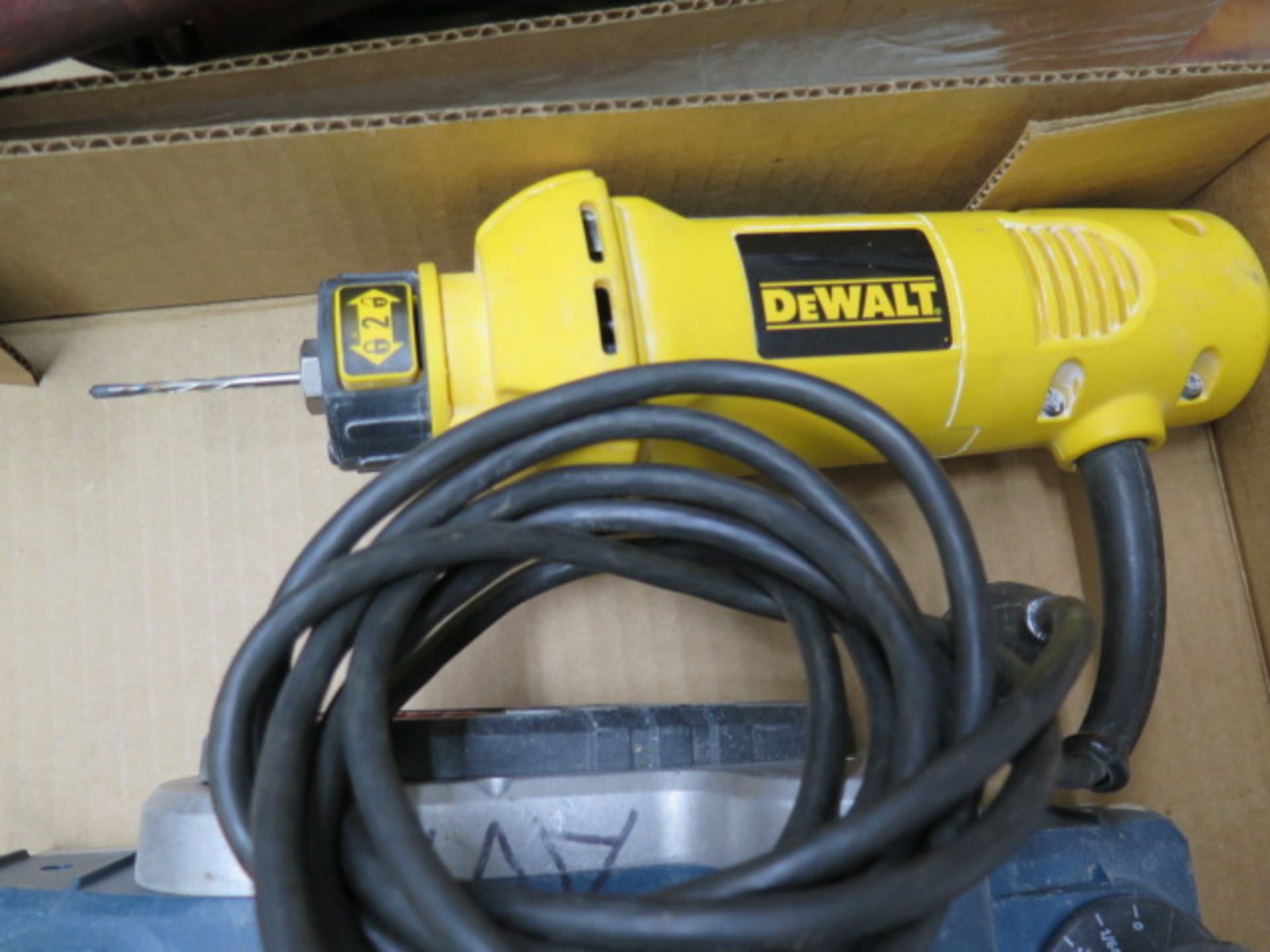 Bosch Hand Planer and DeWalt DW660 Cut-Out Tool (SOLD AS-IS - NO WARRANTY) - Image 3 of 4