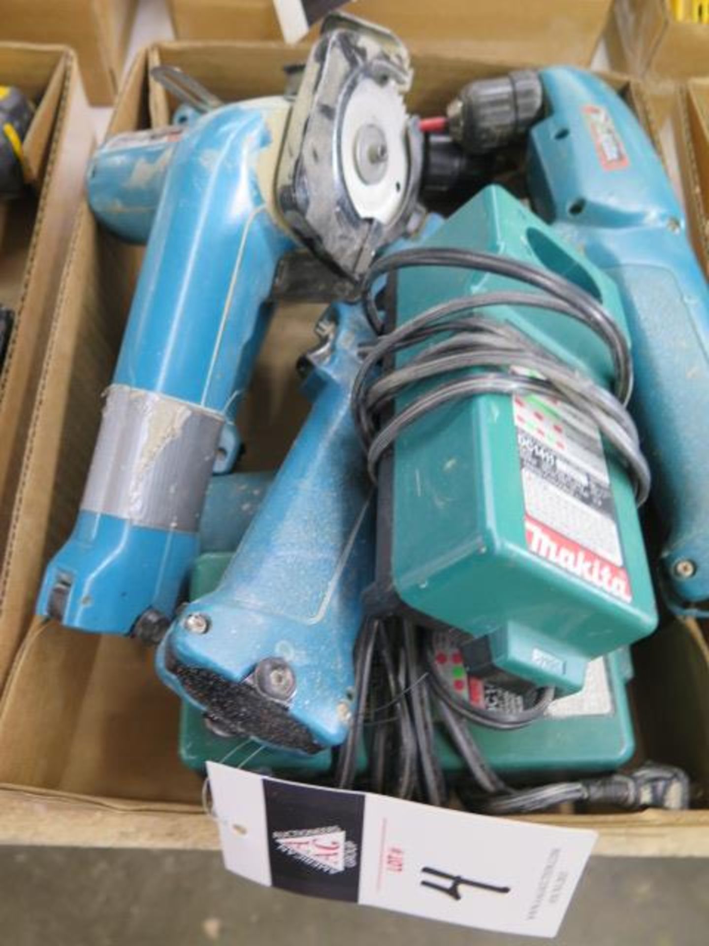 Makita 9.6Volt Cordless Dfrill, Angle-Drills and Circular Saw (5) w/ Chargers (SOLD AS-IS - NO