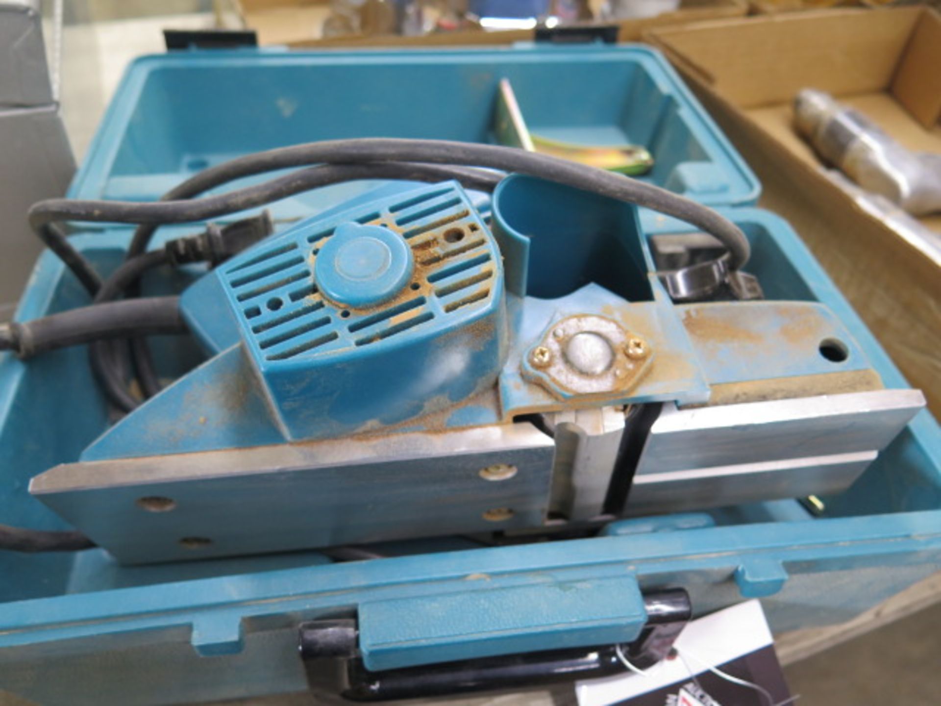 Makita mdl. 1900B Power Planer (SOLD AS-IS - NO WARRANTY) - Image 3 of 5