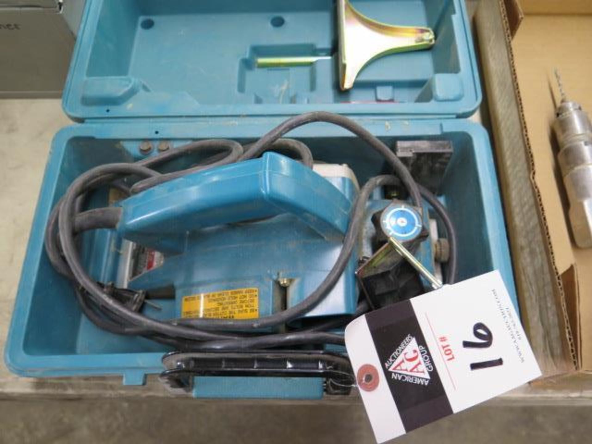 Makita mdl. 1900B Power Planer (SOLD AS-IS - NO WARRANTY)