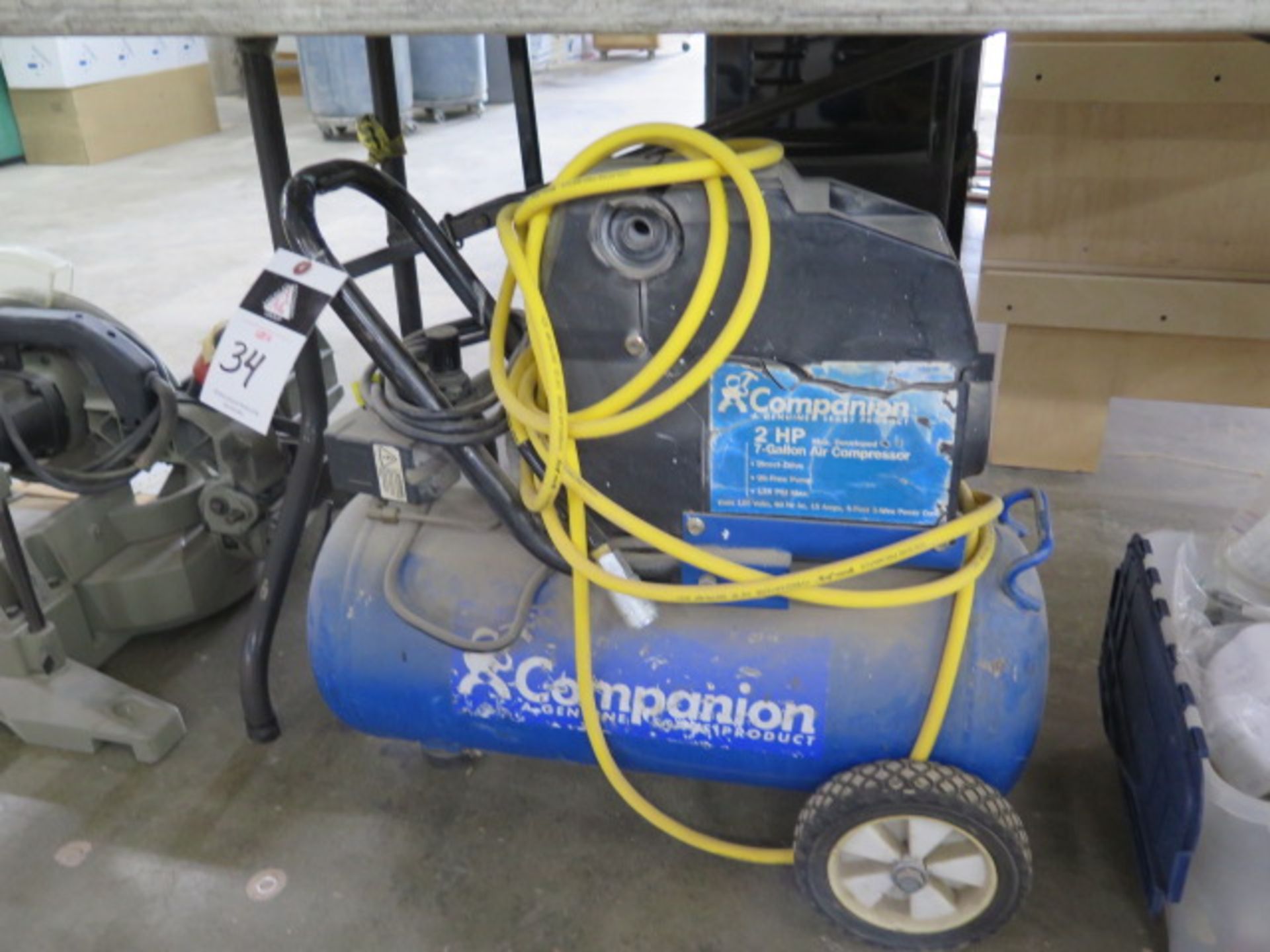 Companion 2Hp Portatable Air Compressor w/ 7 Gallon Tank (SOLD AS-IS - NO WARRANTY) - Image 2 of 4