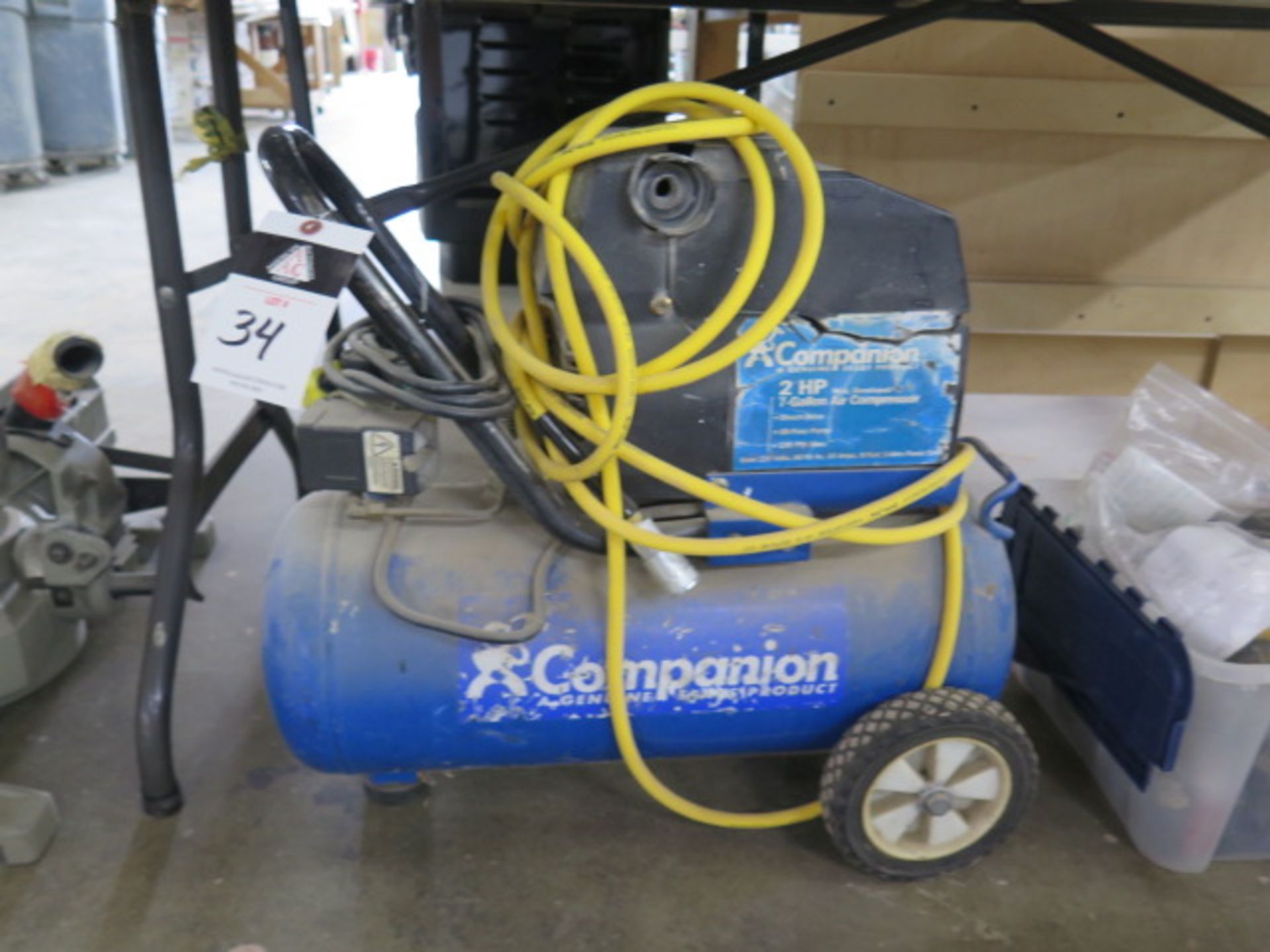 Companion 2Hp Portatable Air Compressor w/ 7 Gallon Tank (SOLD AS-IS - NO WARRANTY)