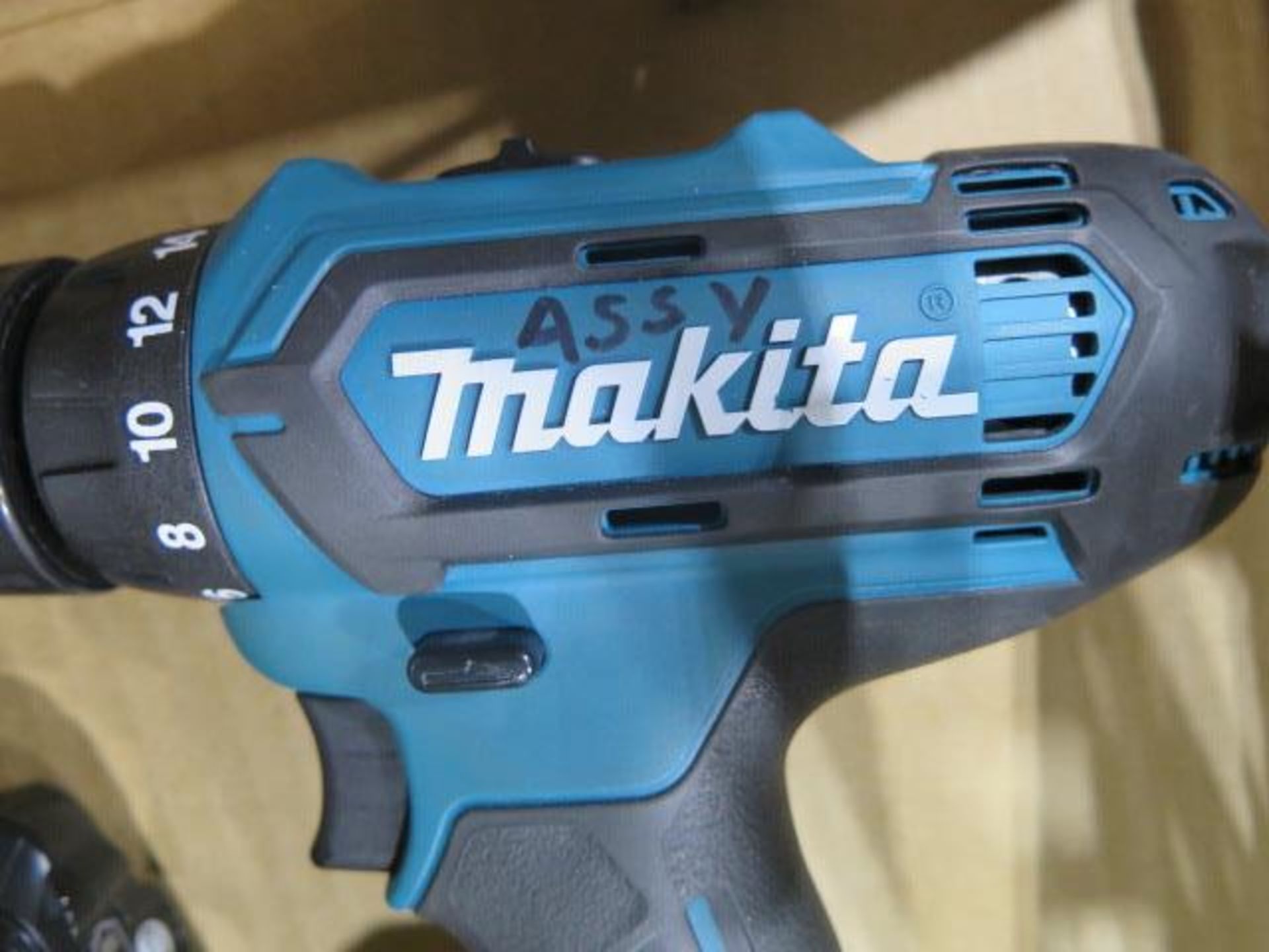 Makita 12-Volt Cordless Drills (2) (SOLD AS-IS - NO WARRANTY) - Image 6 of 6