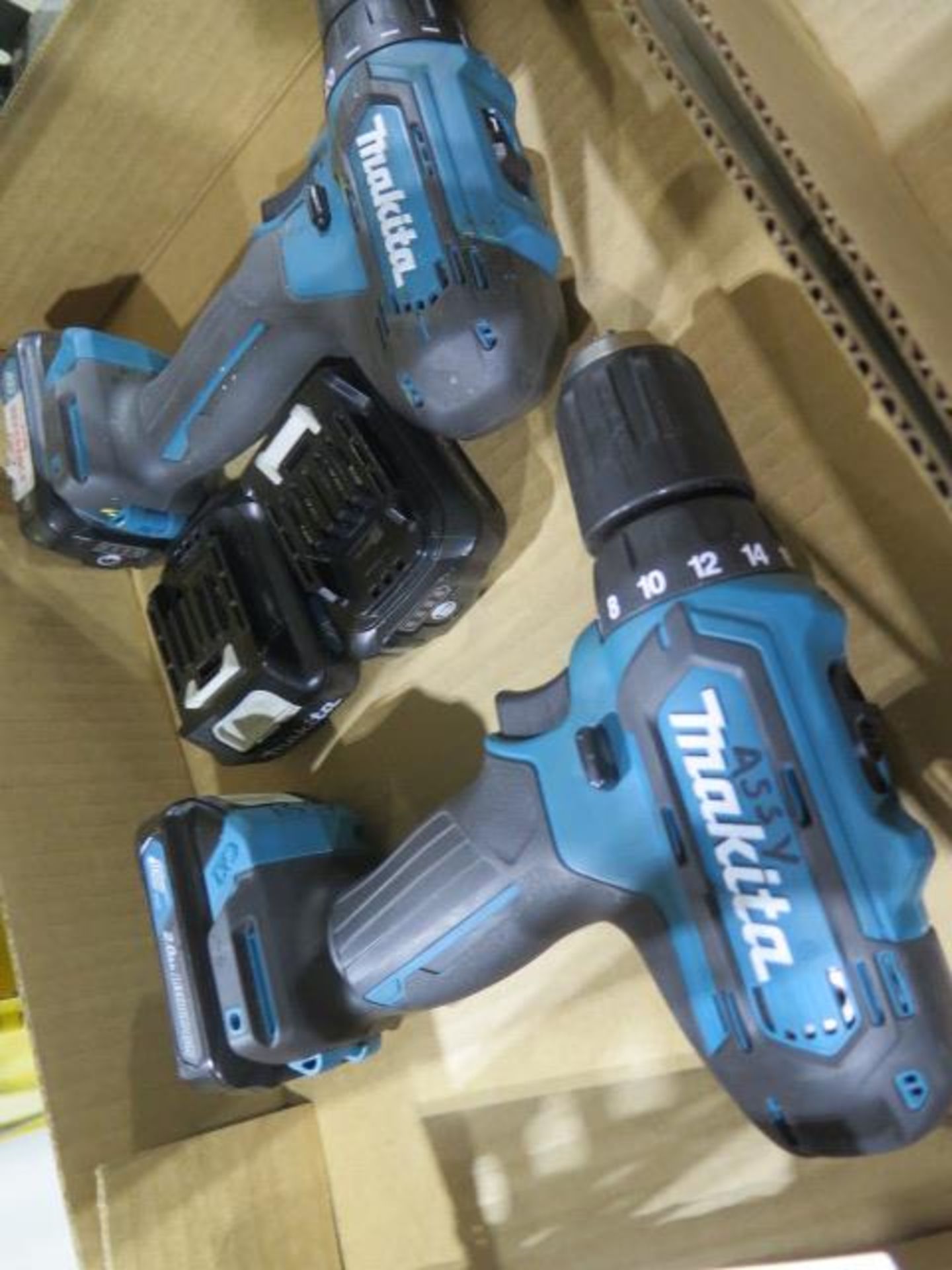 Makita 12-Volt Cordless Drills (2) (SOLD AS-IS - NO WARRANTY) - Image 5 of 6