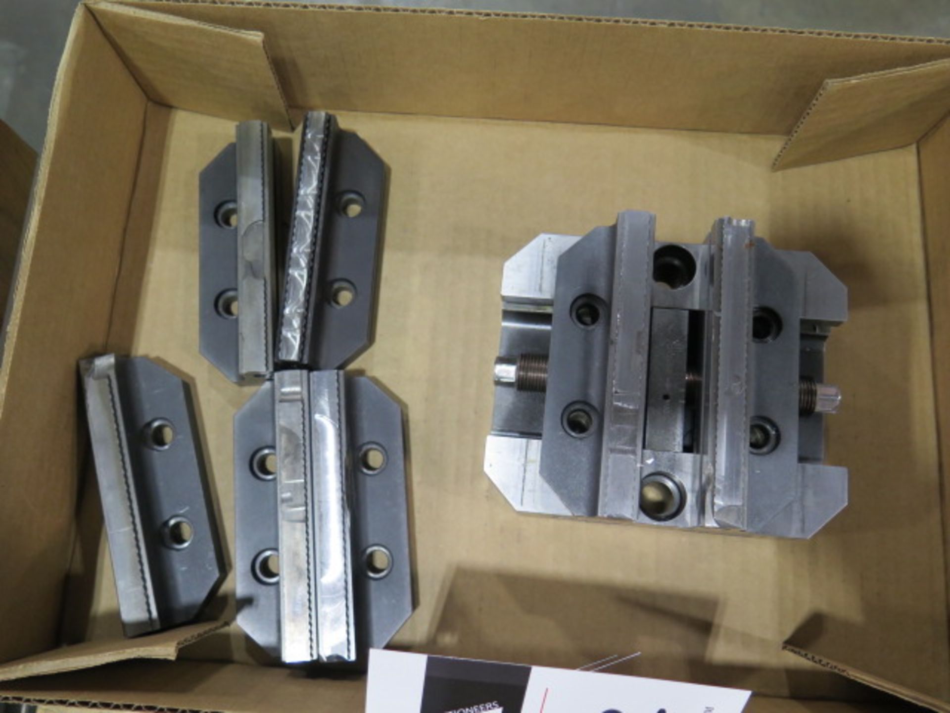 5th Axis V562 Vise (SOLD AS-IS - NO WARRANTY) - Image 2 of 6