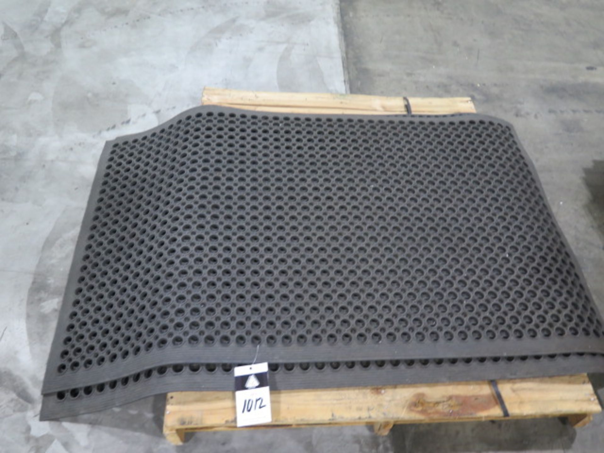 Floor Mats (SOLD AS-IS - NO WARRANTY) - Image 2 of 5