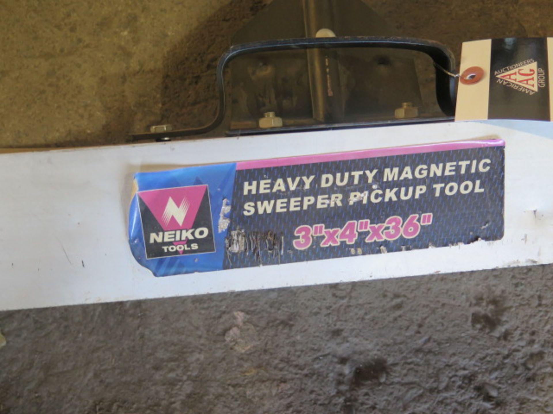 Neiko Magnetic Sweeper (SOLD AS-IS - NO WARRANTY) - Image 3 of 3