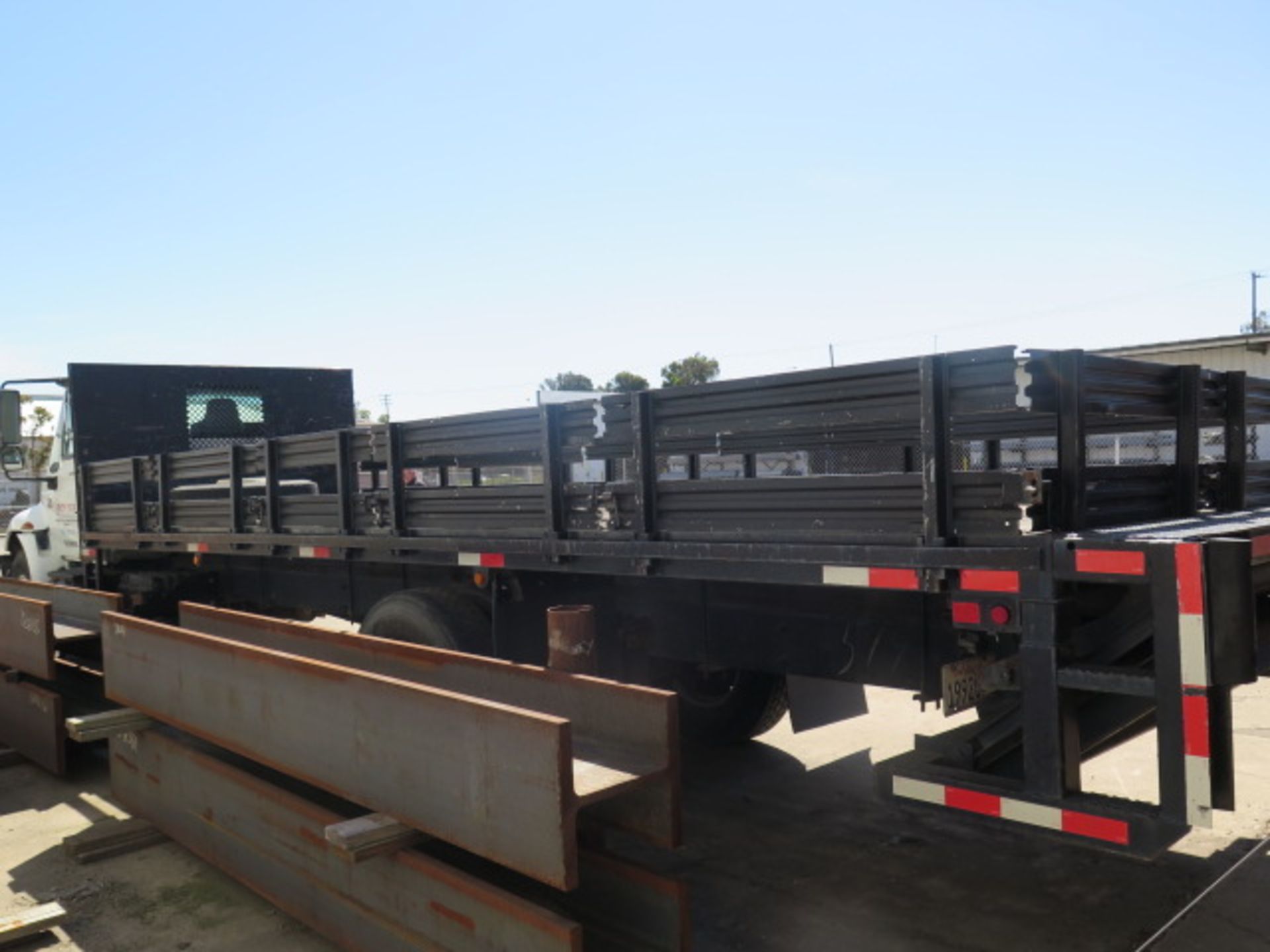 2005 International 4300 DT466 24’ Stake Bed Lisc# 19920K1 w/ Diesel, Auto,NOT FOR CA USE, SOLD AS IS - Image 6 of 34