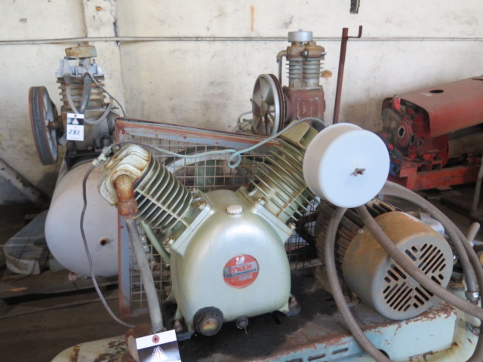 Swan 5Hp Horizontal Air Compressor w/ 2-Stage Pump, 60 Gallon Tank (SOLD AS-IS - NO WARRANTY) - Image 3 of 5