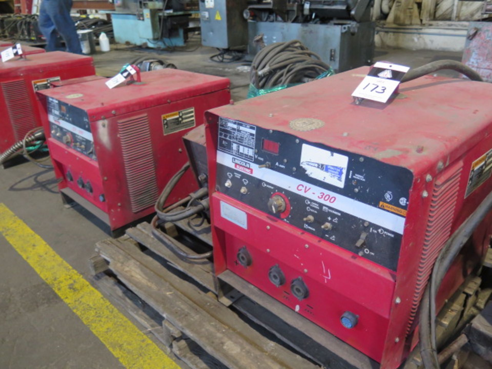 Lincoln CV-305 Arc Welding Power Source w/ Lincoln LN-7 Wire Feeder (NO CABLES) (SOLD AS-IS - NO - Image 3 of 7