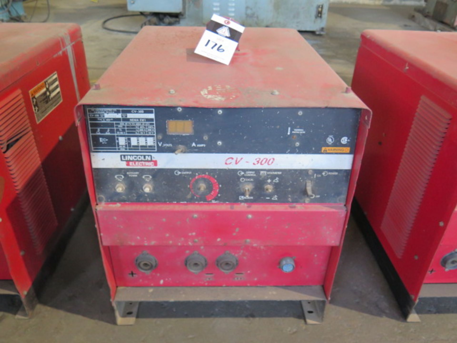 Lincoln CV-305 Arc Welding Power Source (NO CABLES) (SOLD AS-IS - NO WARRANTY)