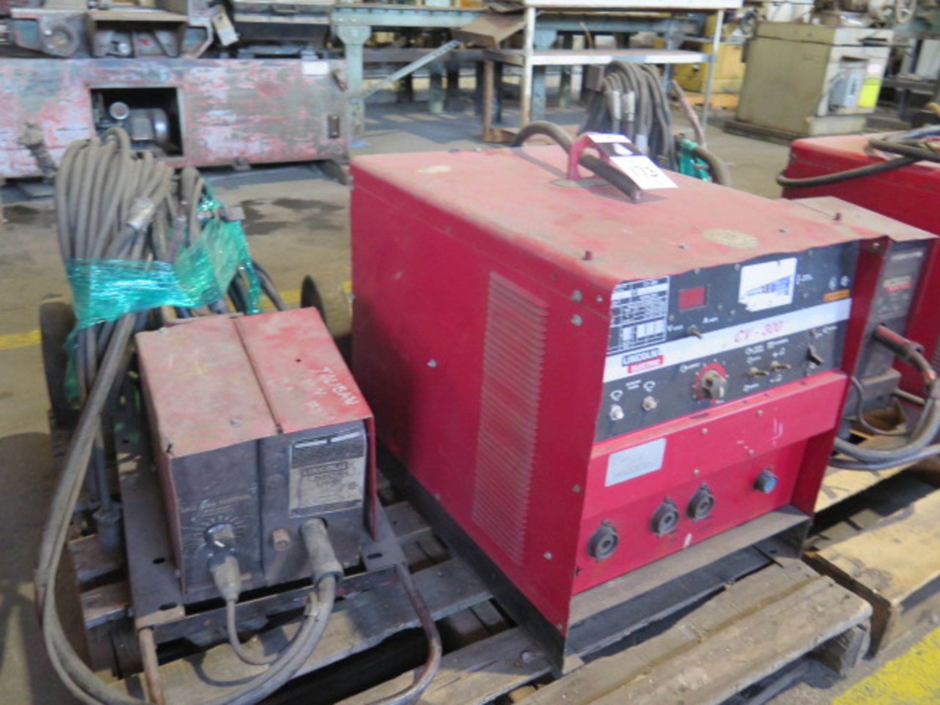 Lincoln CV-305 Arc Welding Power Source w/ Lincoln LN-7 Wire Feeder (NO CABLES) (SOLD AS-IS - NO - Image 2 of 7