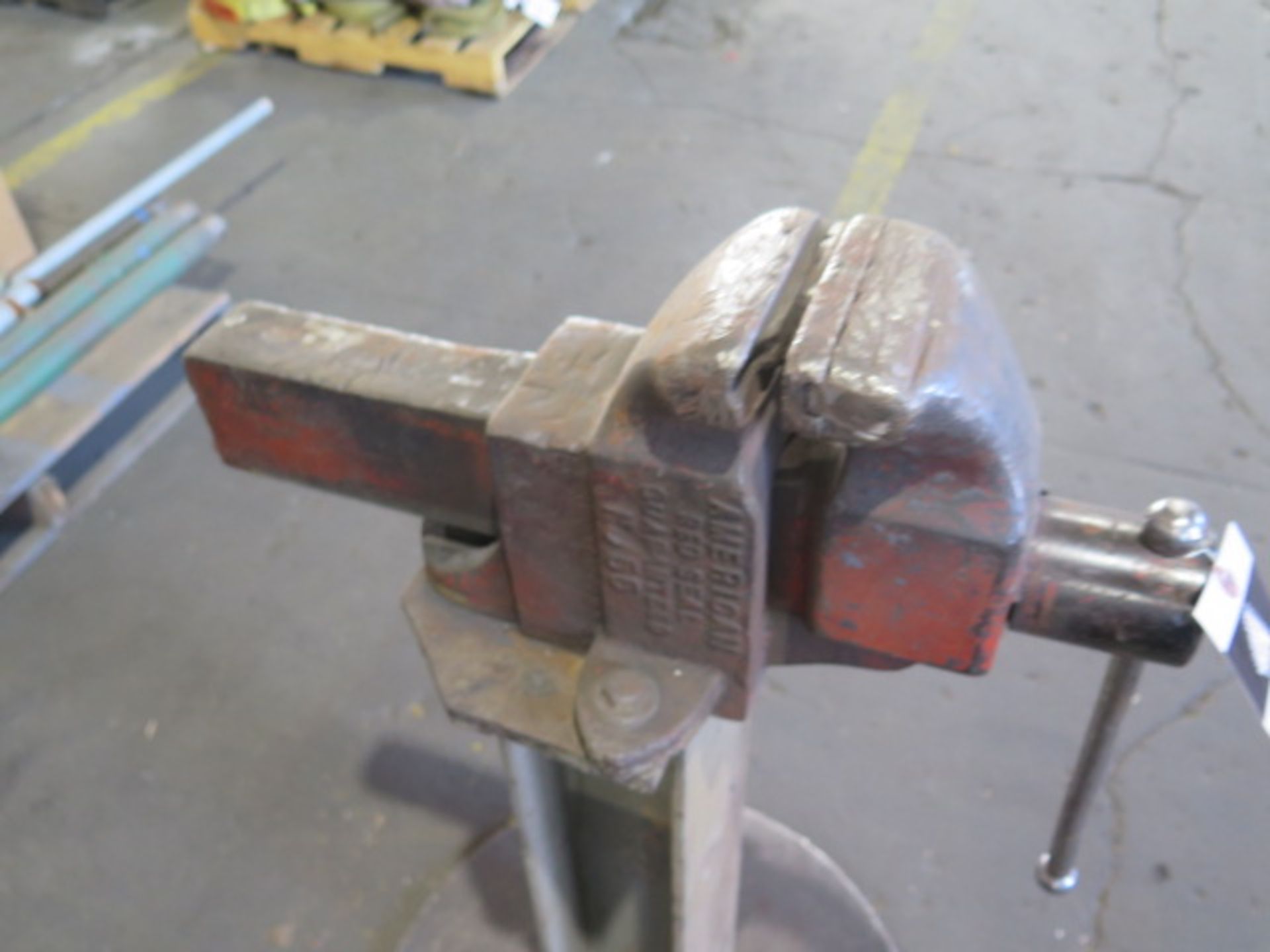 American 5" Pedestal Mounted Vise (SOLD AS-IS - NO WARRANTY) - Image 3 of 4
