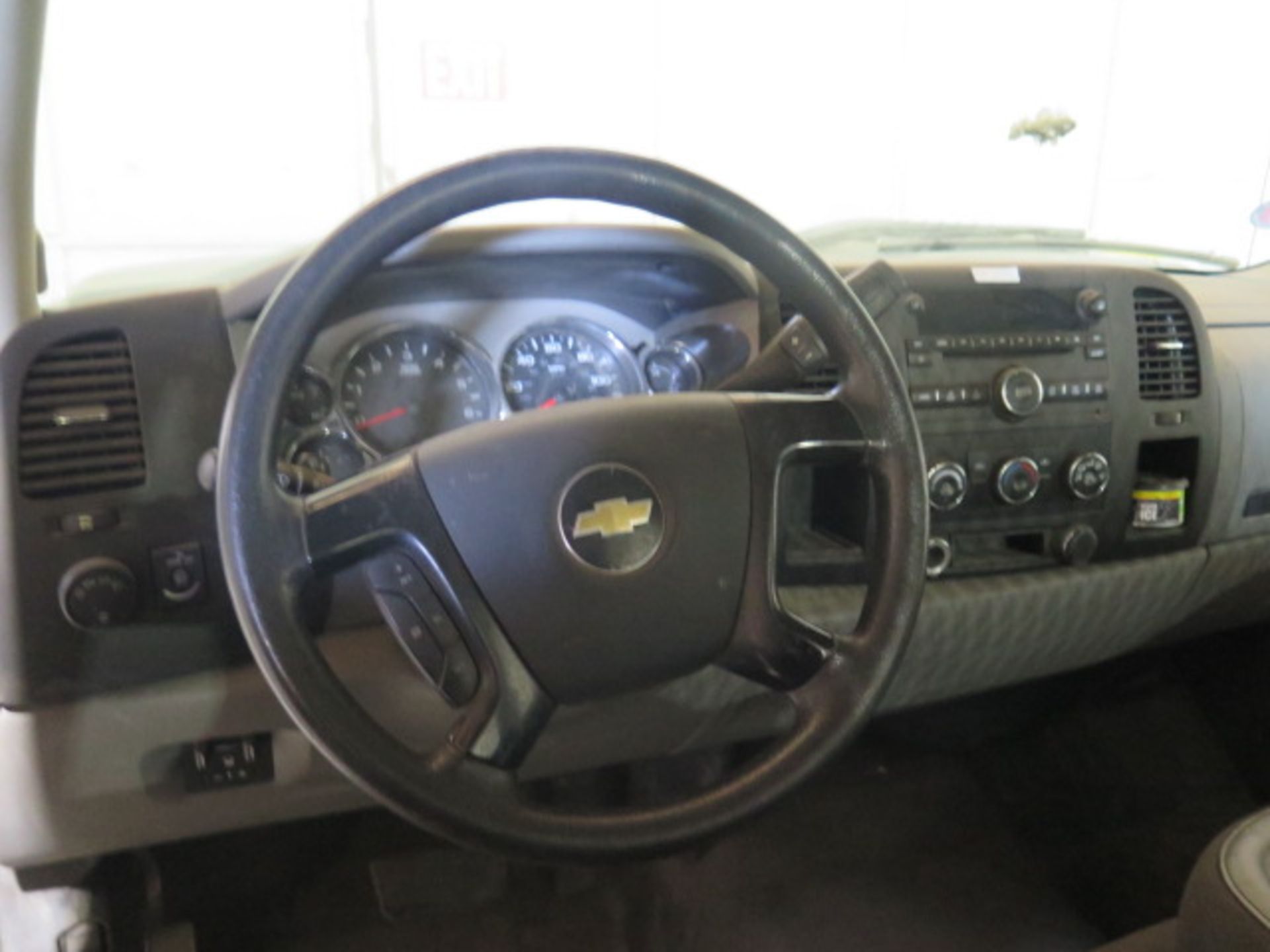 2011 Chevrolet Silverado 3500HD Service Truck Lisc# 26696D1 w/ Vortec 8-Cyl Gas Engine, SOLD AS IS - Image 13 of 23
