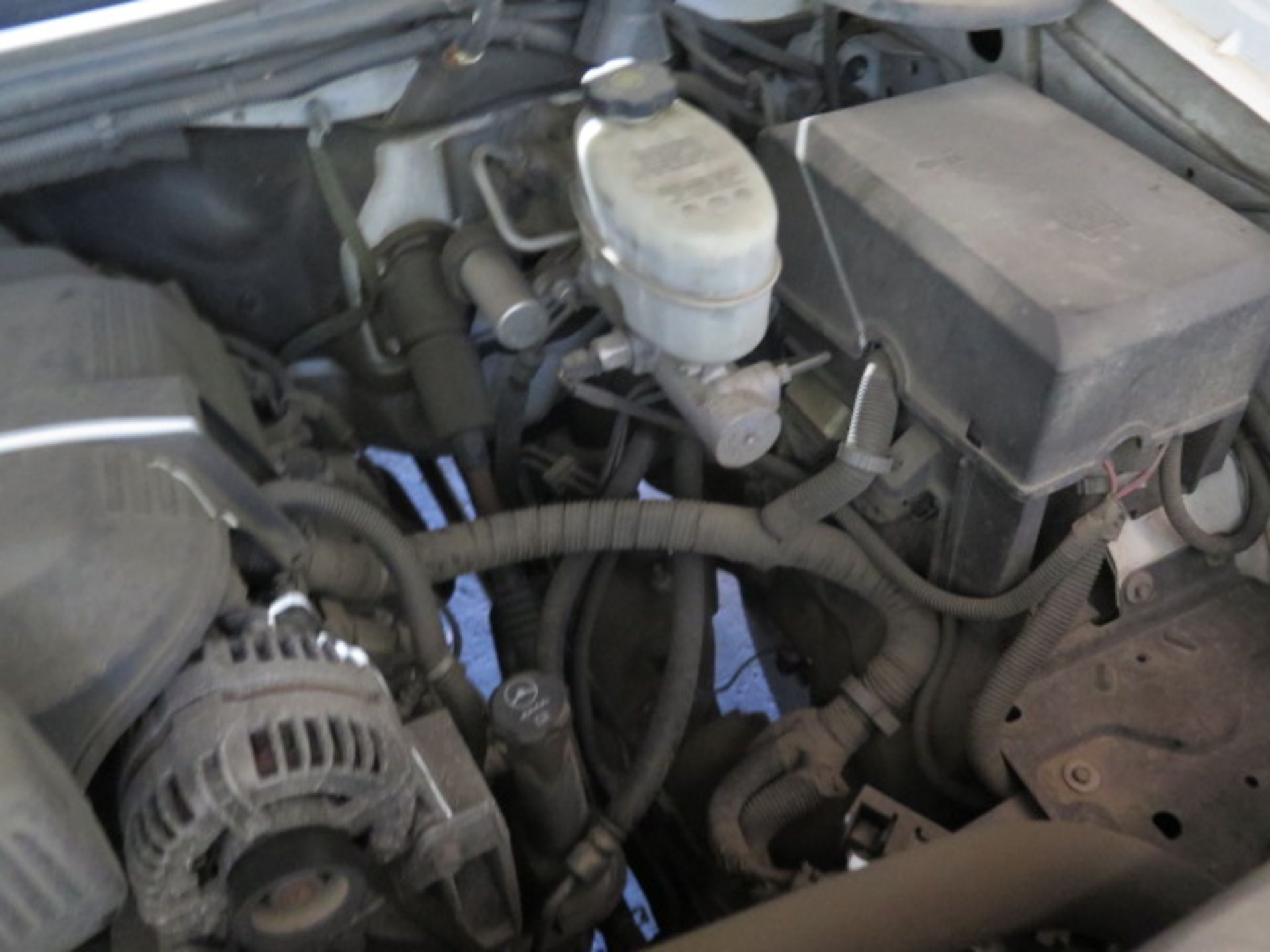 2011 Chevrolet Silverado 3500HD Service Truck Lisc# 26696D1 w/ Vortec 8-Cyl Gas Engine, SOLD AS IS - Image 18 of 23