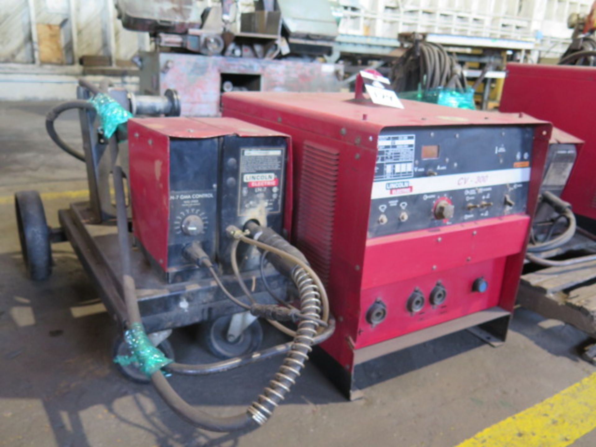 Lincoln CV-305 Arc Welding Power Source w/ Lincoln LN-7 Wire Feeder (NO CABLES) (SOLD AS-IS - NO - Image 2 of 7