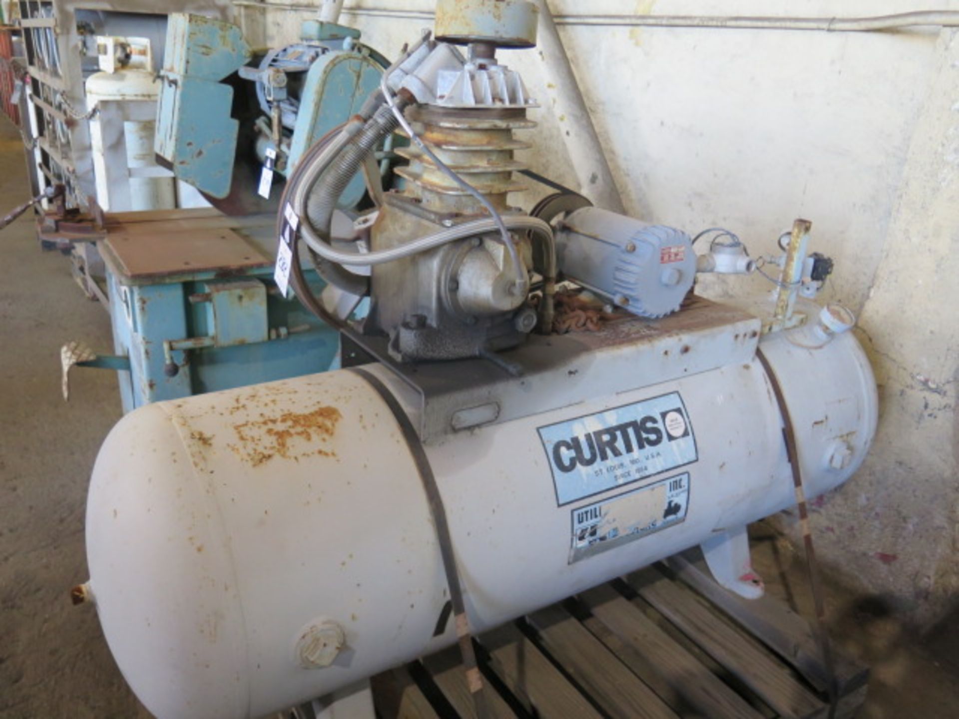 Horizontal Air Compressors (2) (FOR PARTS) (SOLD AS-IS - NO WARRANTY) - Image 2 of 4