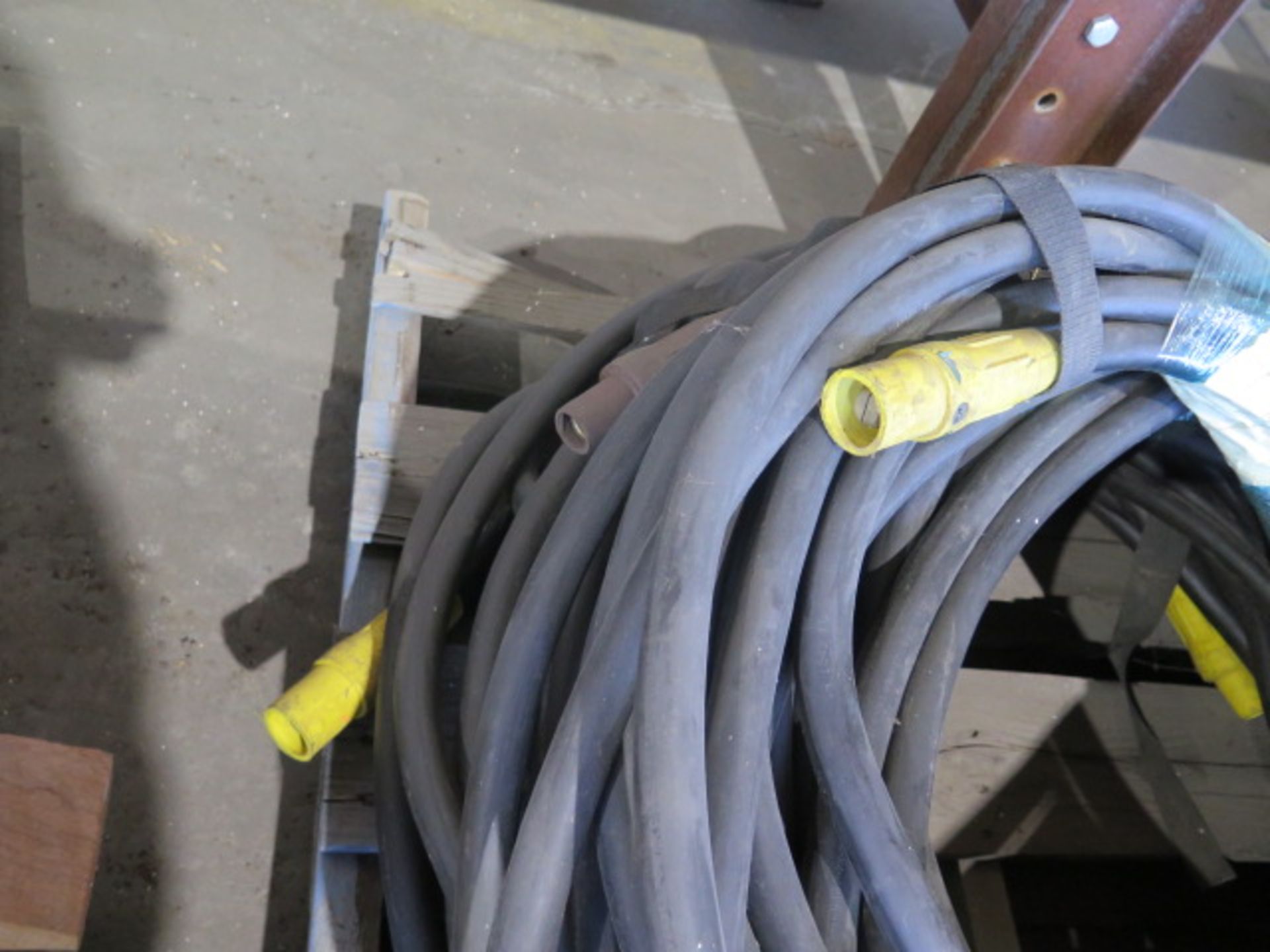 Welding 2000 Volt AWG 4/0 50' Heavy Duty Welding Leads (6) (SOLD AS-IS - NO WARRANTY) - Image 4 of 6