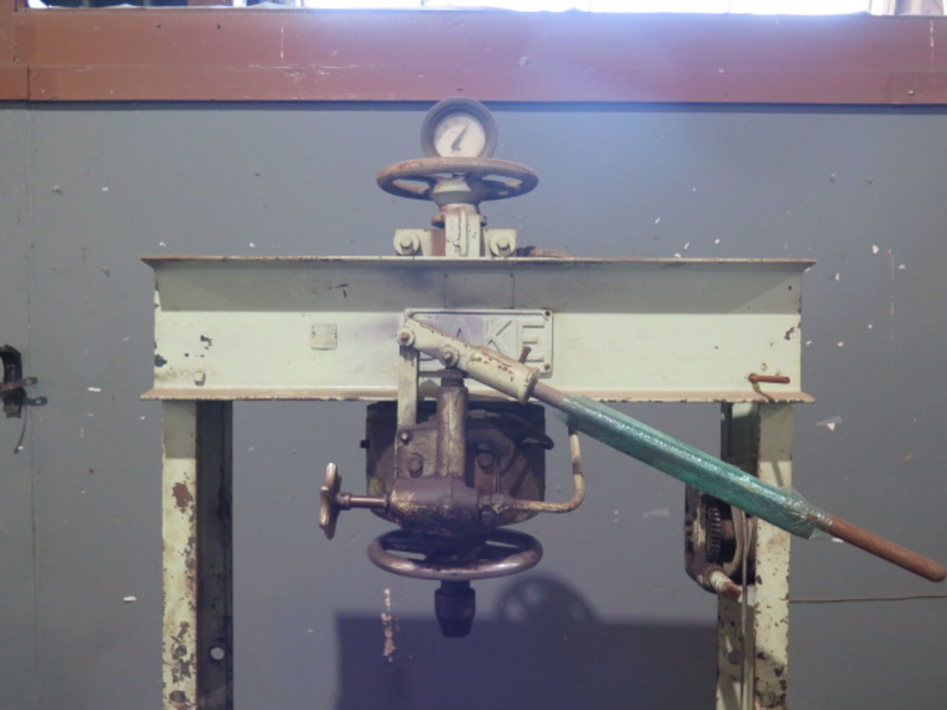 Dake mdl. 30H 30 Ton Sliding Ram Hydraulic H-Frame Press w/ Speed Wheel (SOLD AS-IS - NO WARRANTY) - Image 2 of 5