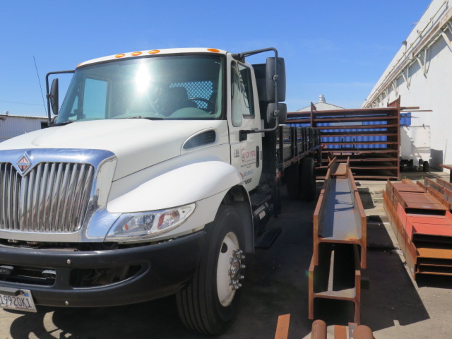 2005 International 4300 DT466 24’ Stake Bed Lisc# 19920K1 w/ Diesel, Auto,NOT FOR CA USE, SOLD AS IS - Image 3 of 34