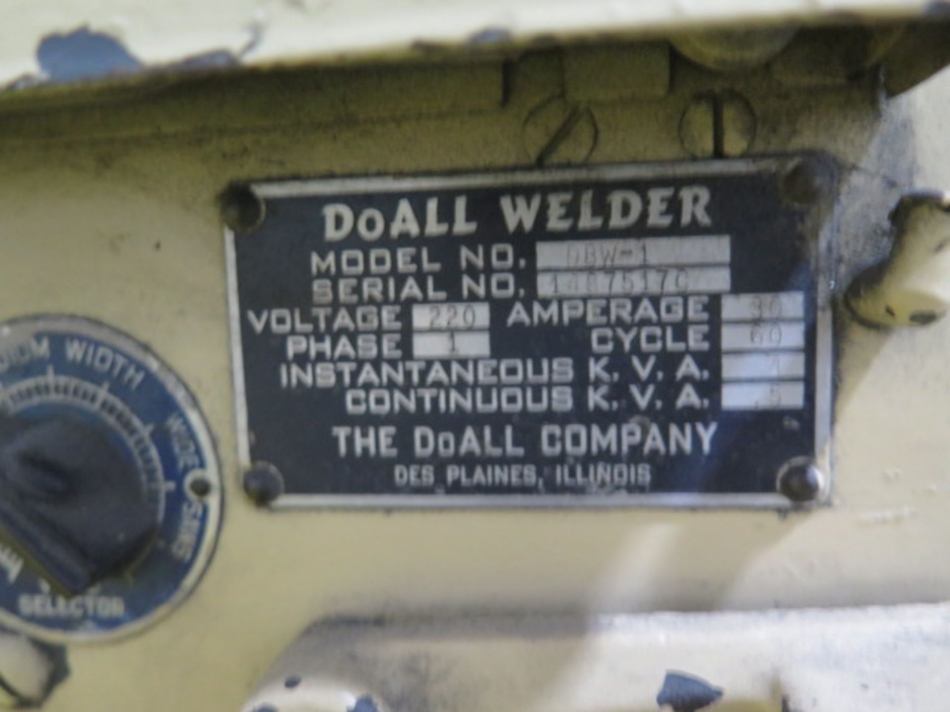 DoAll 16” Vertical Band Saw w/ Blade Welder, 24” x 24” Table (SOLD AS-IS - NO WARRANTY) - Image 9 of 9