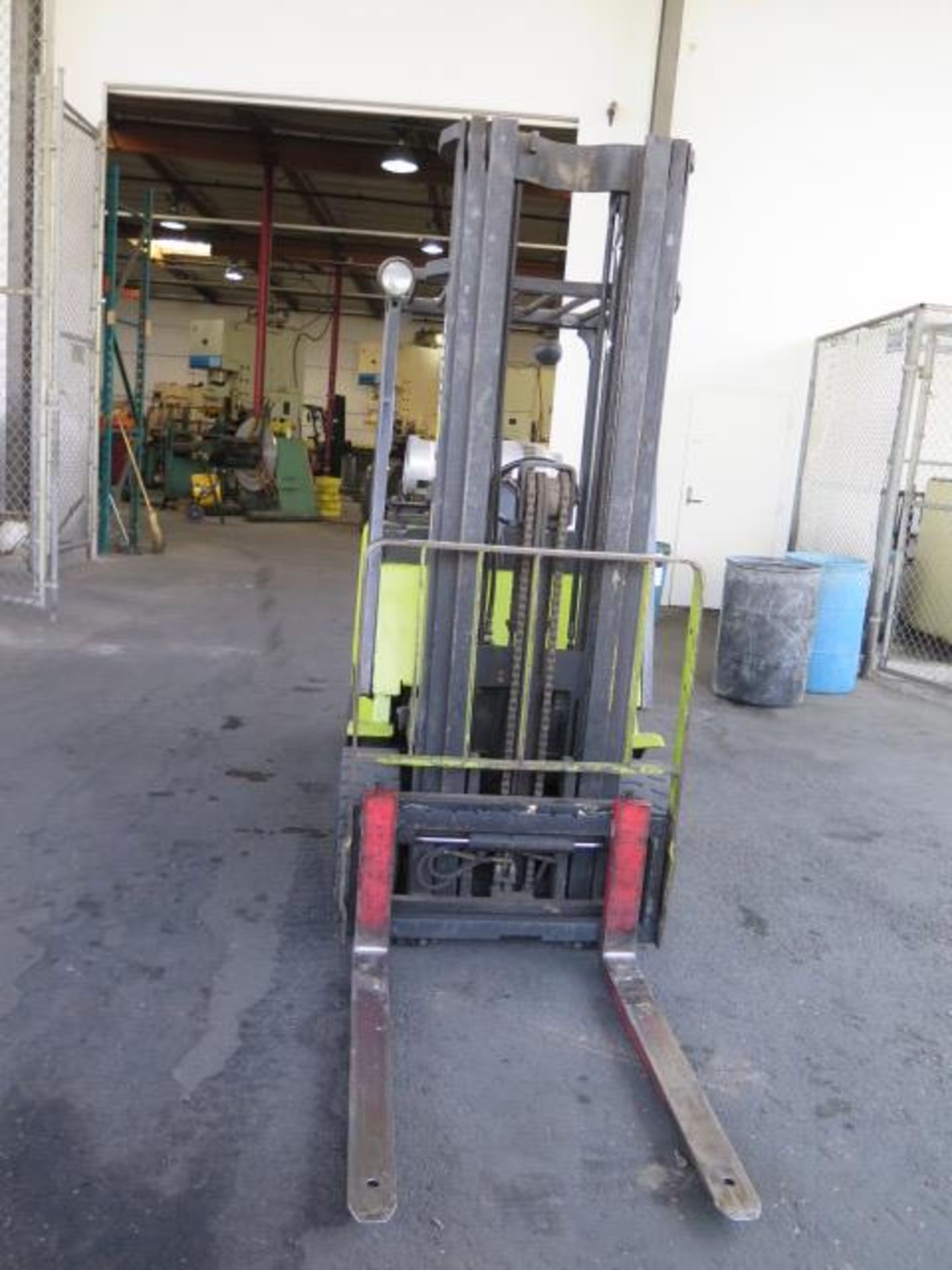 Clark CGC25 4200 Lb LPG Forklift s/n C365L-1170-9404 w/ 3-Stage Mast, 217” Lift Height, SOLD AS IS - Image 4 of 16