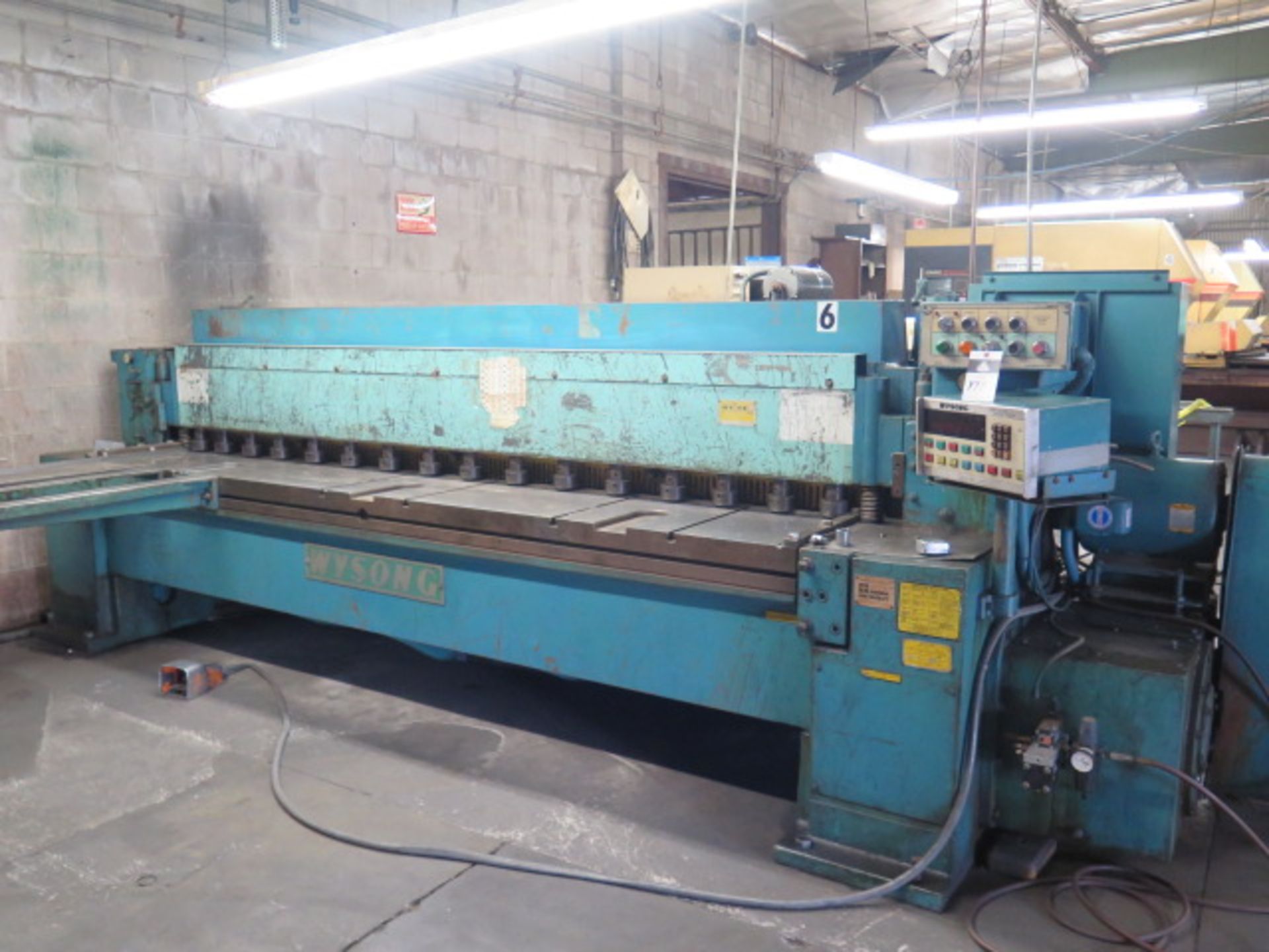 Wysong mdl. 1025 ¼” x 122” Power Shear w/ Wysong Controls and Back Gauging, 128” Sq Arm, SOLD AS IS - Image 10 of 10