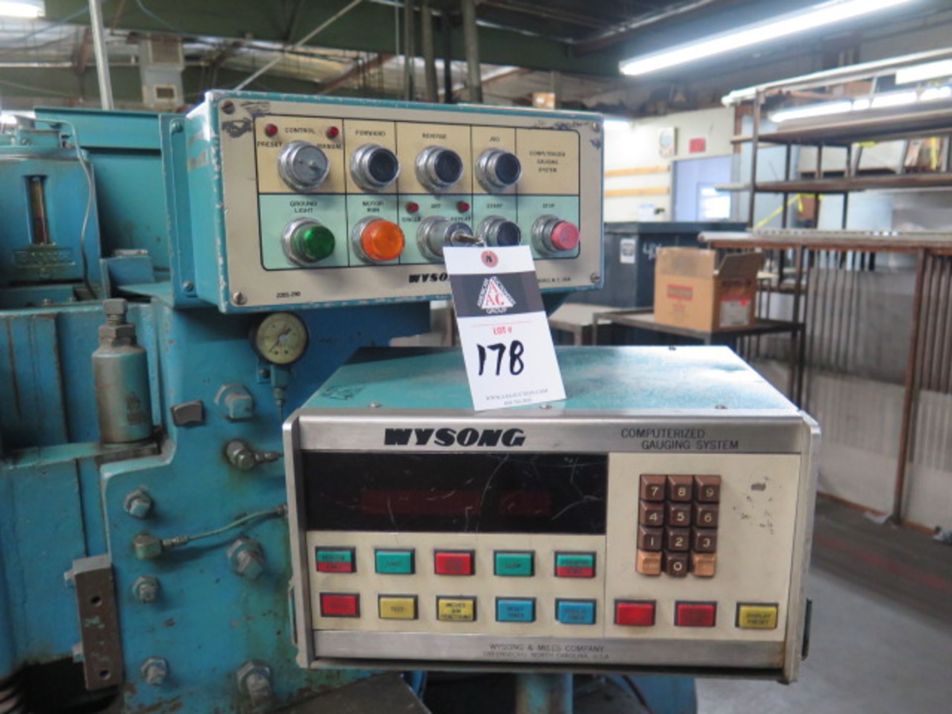 Wysong mdl. 1025 ¼” x 122” Power Shear w/ Wysong Controls and Back Gauging, 128” Sq Arm, SOLD AS IS - Image 6 of 10