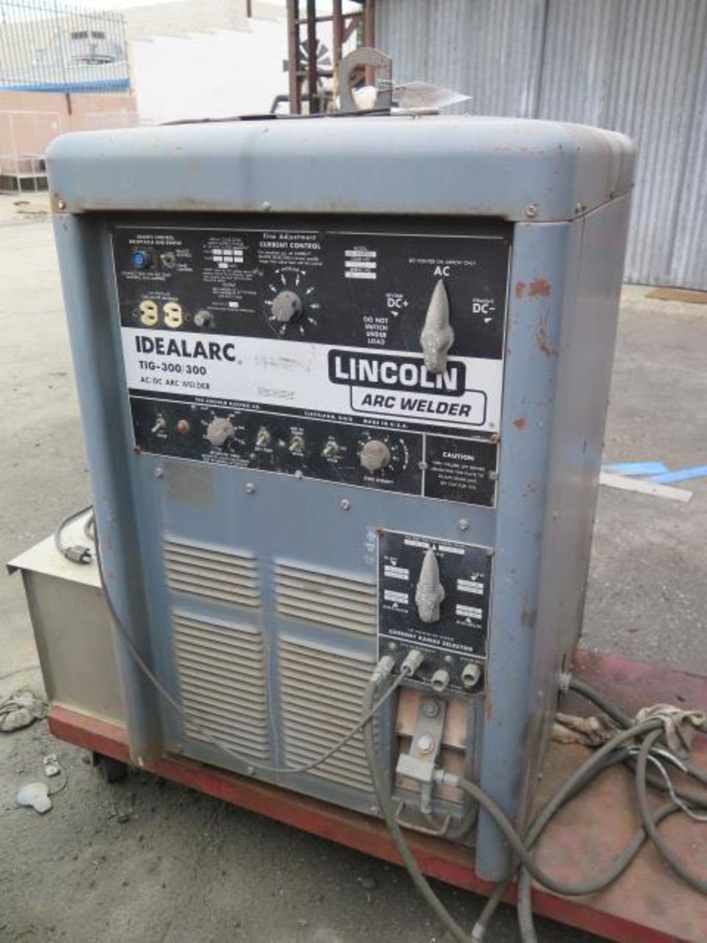 Lincoln Idealarc TIG-300/300 AC/DC Arc Welder w/ Cart (SOLD AS-IS - NO WARRANTY)