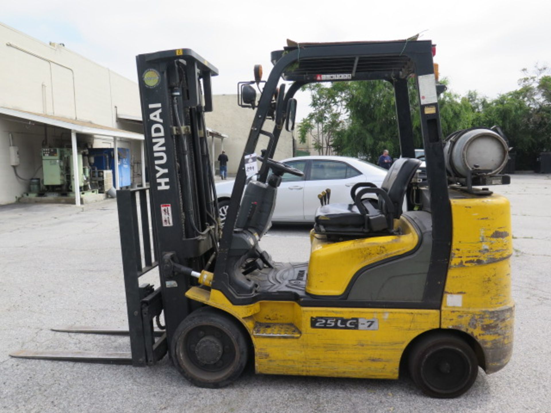 Hyundai 25LC-7 4680 Lb LPG Forklift s/n HC0210054 w/ 3-Stage, 185” Lift, Side Shift, SOLD AS IS