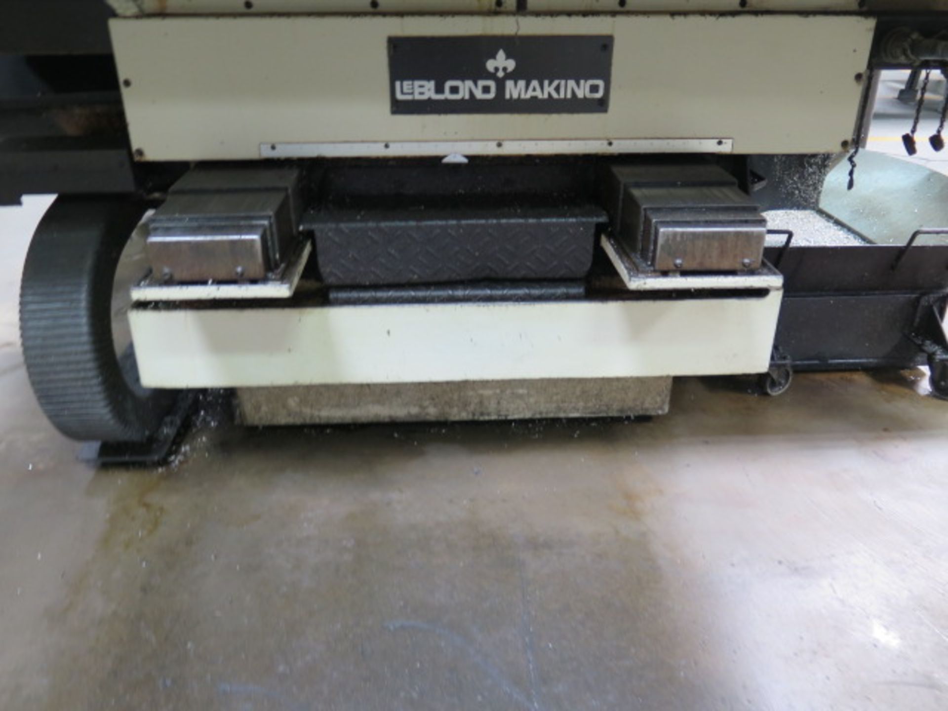 LeBlond Makino FNC-74/A30 4-Axis CNC VMC s/n LM2-111 w/ Fanuc System 11M, SOLD AS IS - Image 10 of 13