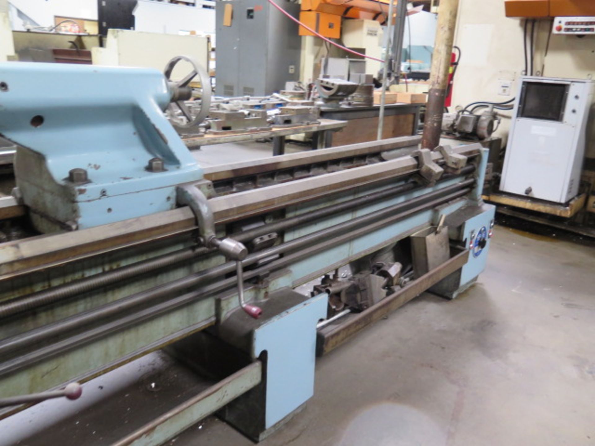 Cazeneuve HB725 26 ½” x 122” Geared Head Gap Bed Lathe w/ 14-1600 RPM, Inch/mm Threading, SOLD AS IS - Image 9 of 11