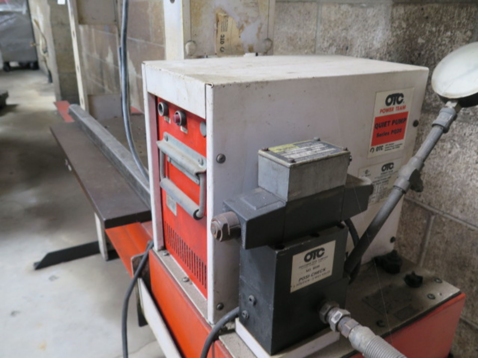 OTC 25 Ton Sliding Ram Electric/Hydraulic H-Frame Press s/n 1246 (SOLD AS-IS - NO WARRANTY) - Image 6 of 9