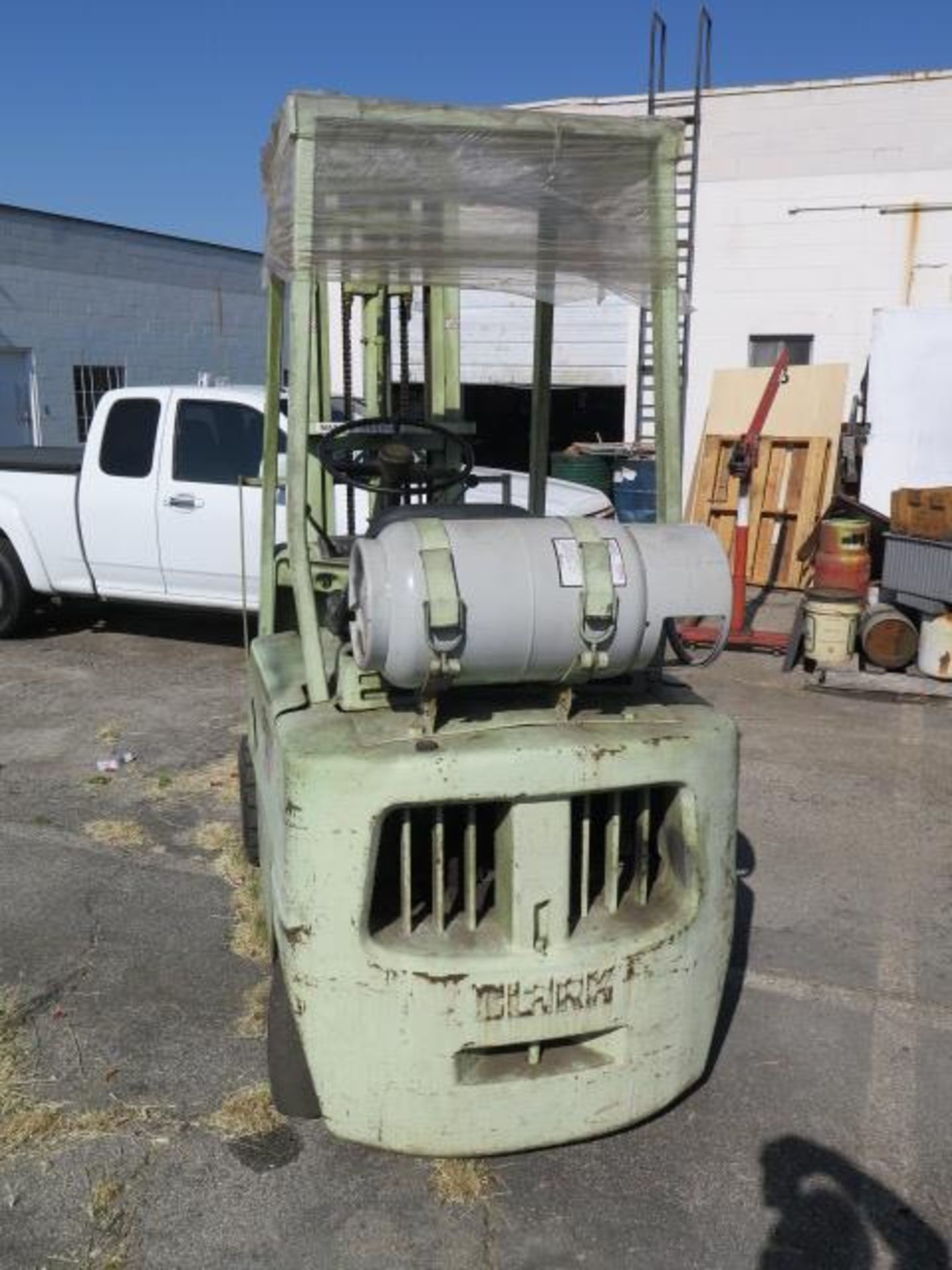 Clark 4000 Lb Cap LPG Forklift s/n C500-10 w/ 2-Stage Mast, 154" Lift Height, Solid Tires SOLD AS IS - Bild 2 aus 11