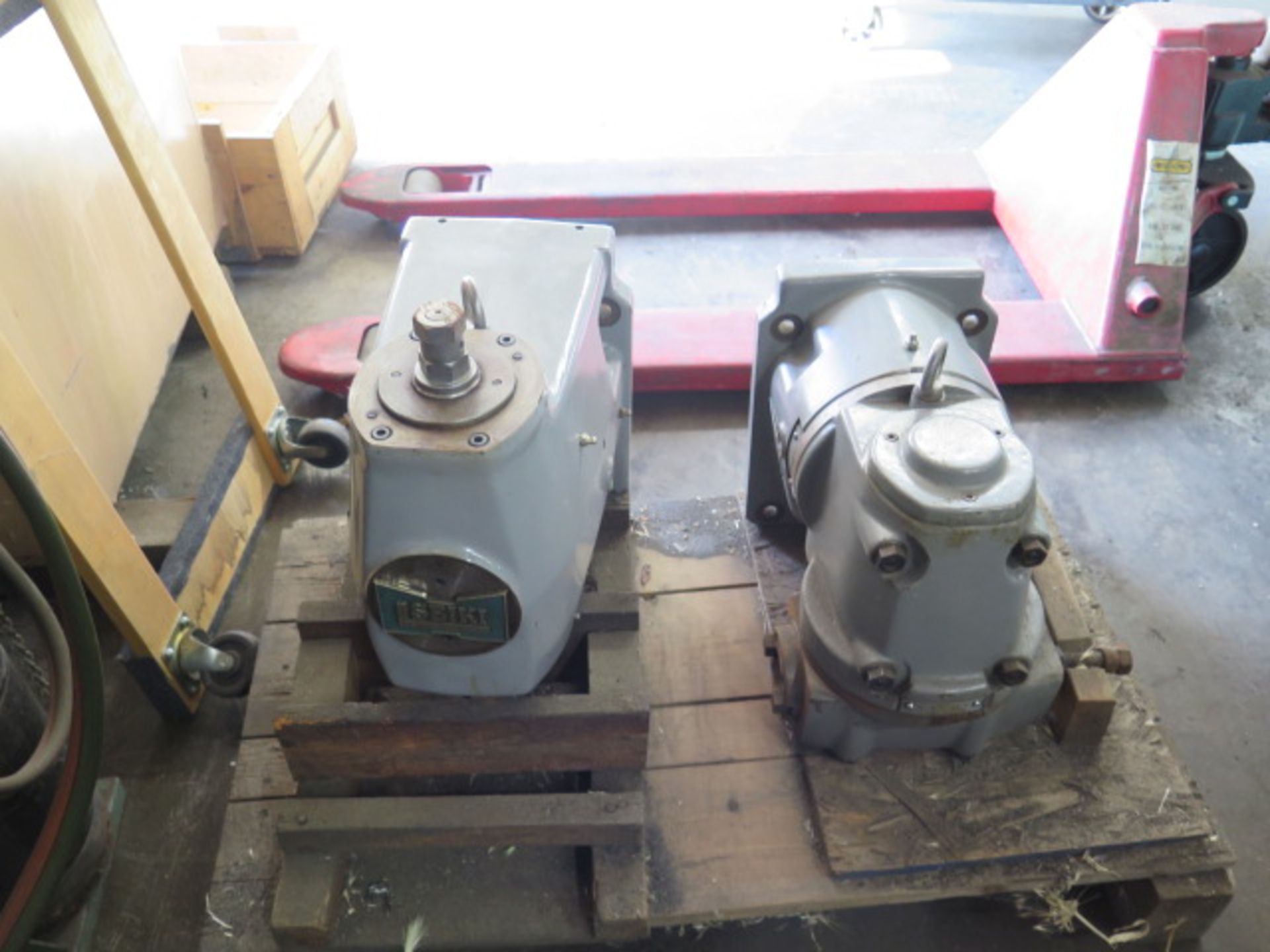 Hitachi Seiki MS-P Horiz Mill s/n N-5075 w/ 60-1800 RPM, 50-Taper Spindle, Power Feeds, SOLD AS IS - Image 9 of 14