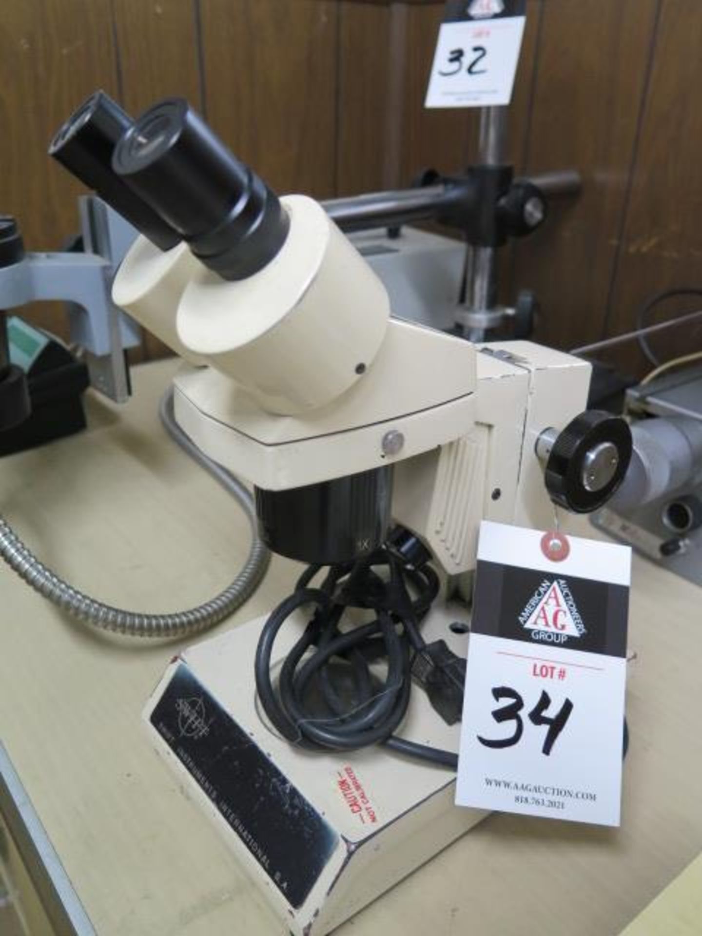 Swift Stereo Microscope w/ Light Source (SOLD AS-IS - NO WARRANTY)