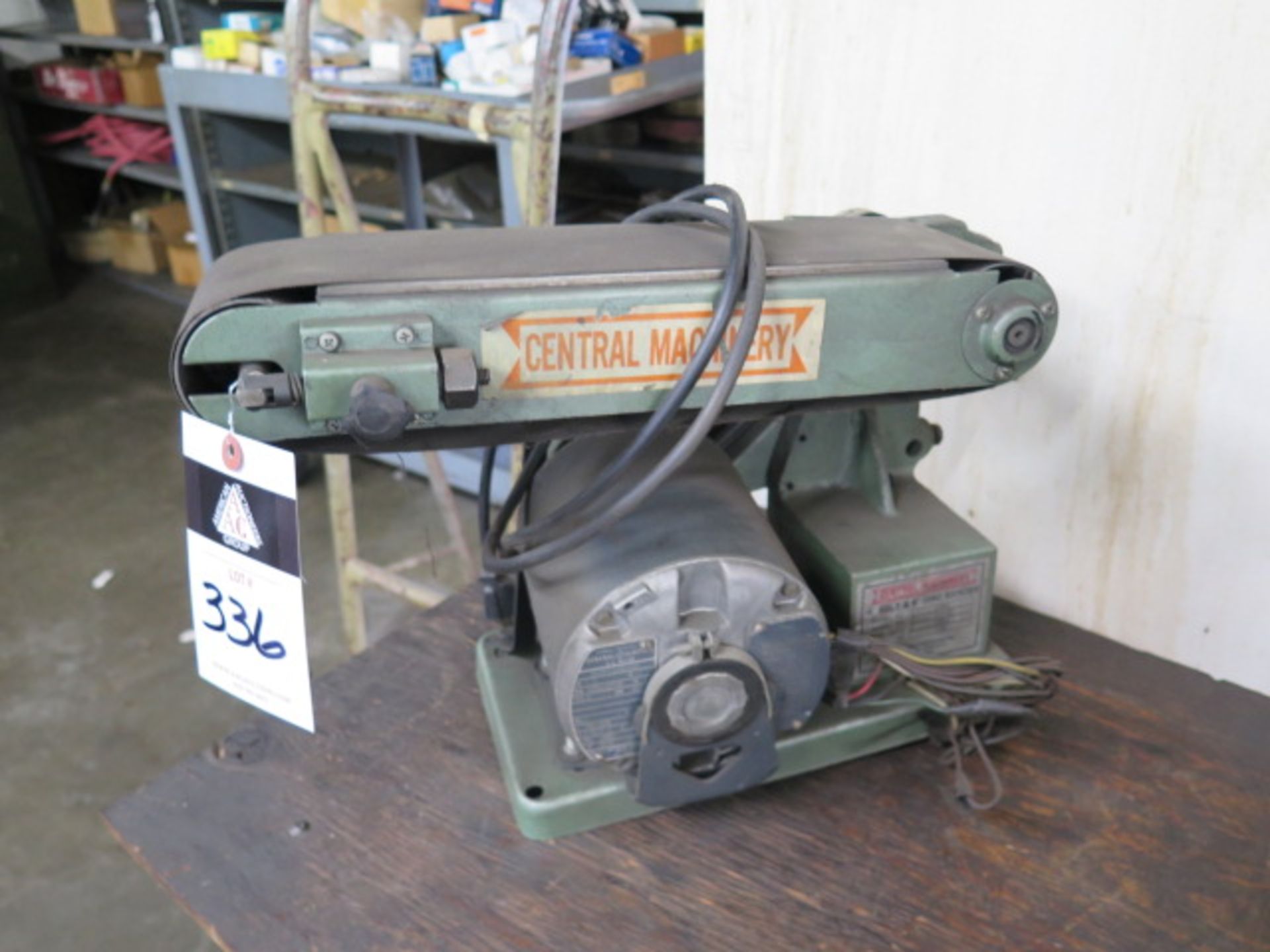 Central Machinery 4" Belt Sander (NEEDS REPAIR) (SOLD AS-IS - NO WARRANTY) - Image 2 of 4