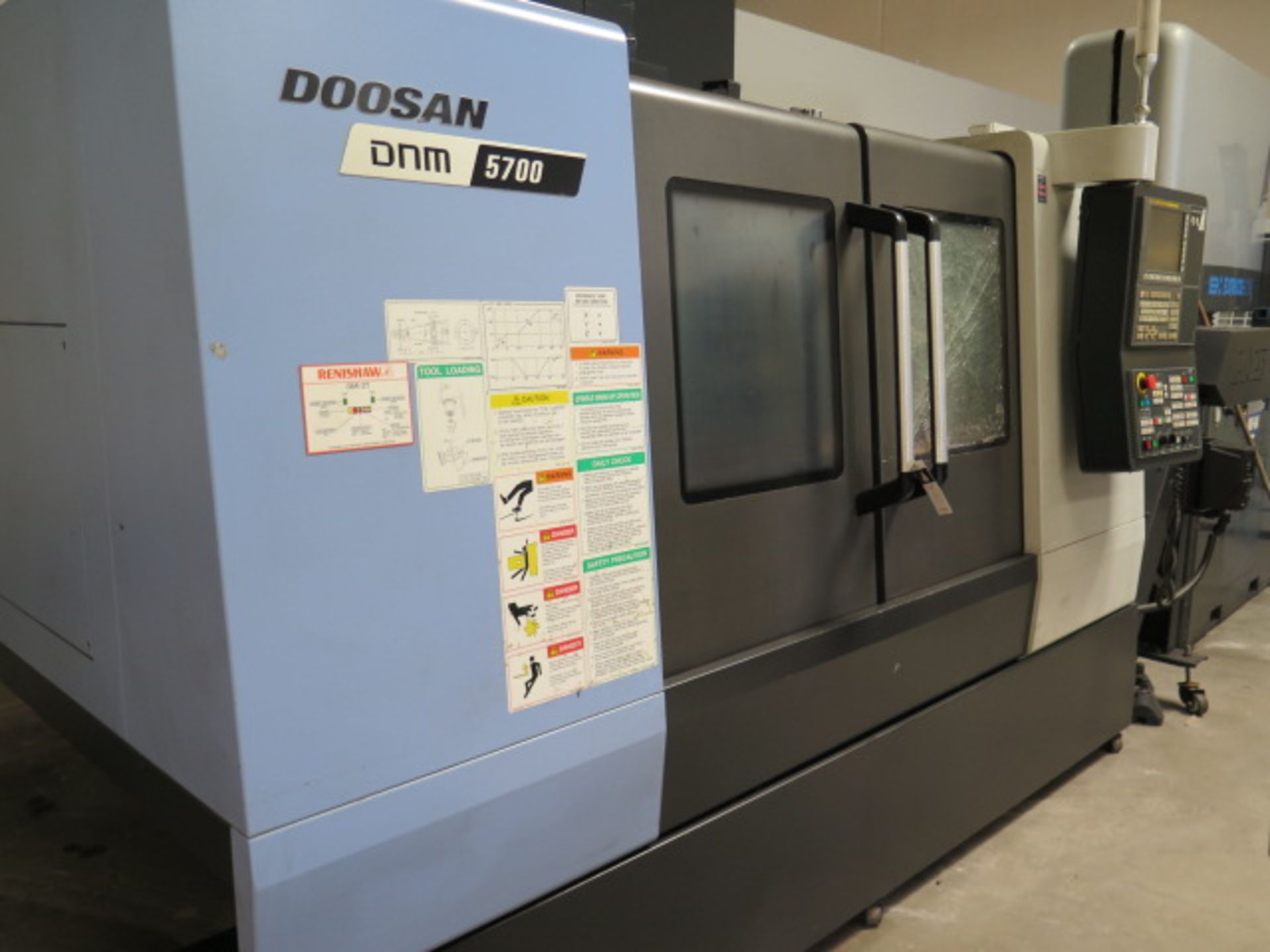 NOV/2016 Doosan DNM 5700 4-Axis CNC VMC s/n MV0091-000413 w/Doosan-Fanuc iSeries Controls,SOLD AS IS - Image 3 of 17