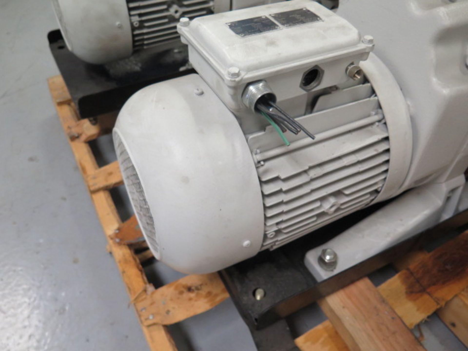 2014 Ruvac mdl. WSU 1001 3kW Vacuum Pump (SOLD AS-IS - NO WARRANTY) - Image 4 of 8