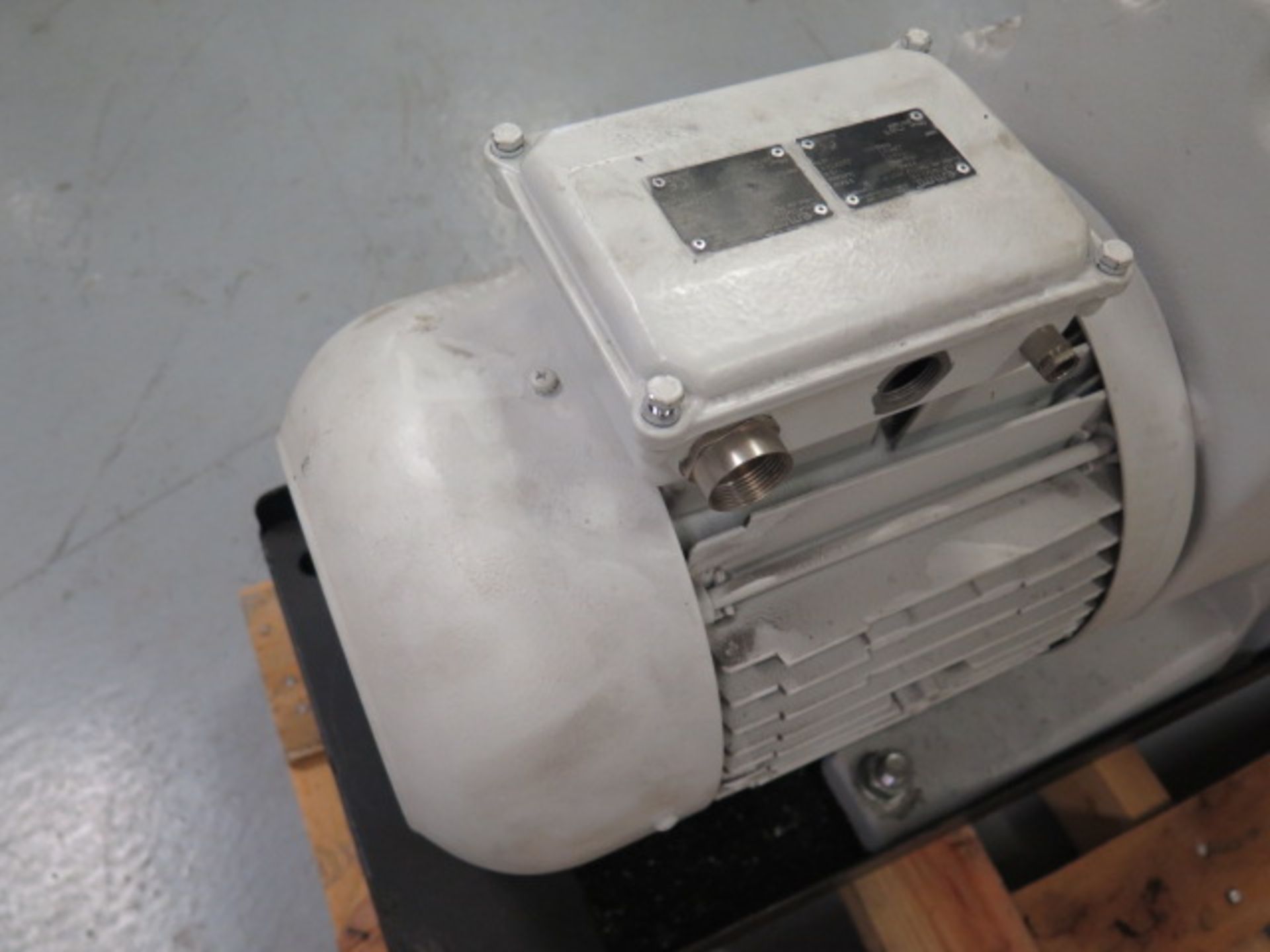 2014 Ruvac mdl. WSU 1001 3kW Vacuum Pump (SOLD AS-IS - NO WARRANTY) - Image 6 of 9