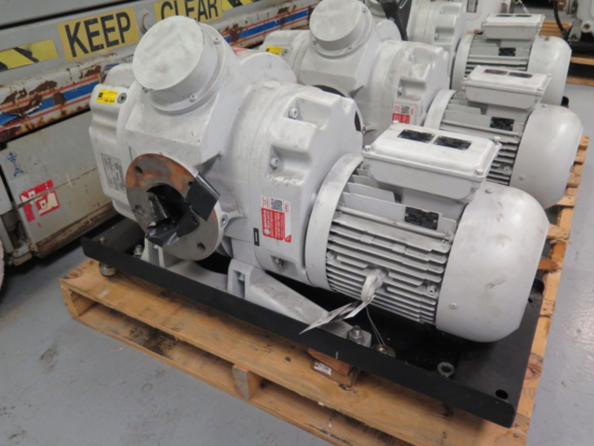 2014 Ruvac mdl. WSU 1001 3kW Vacuum Pump (SOLD AS-IS - NO WARRANTY) - Image 2 of 9