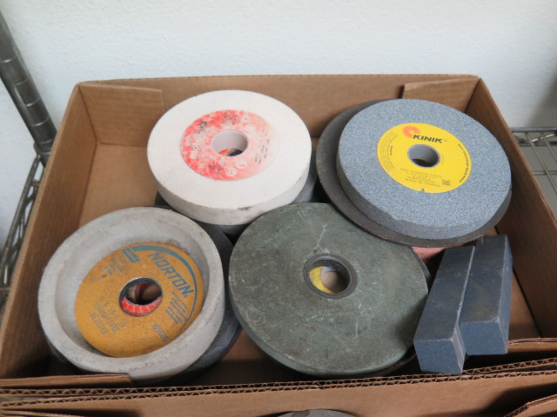 Diamond and Stone Grinding Wheels (SOLD AS-IS - NO WARRANTY) - Image 5 of 6