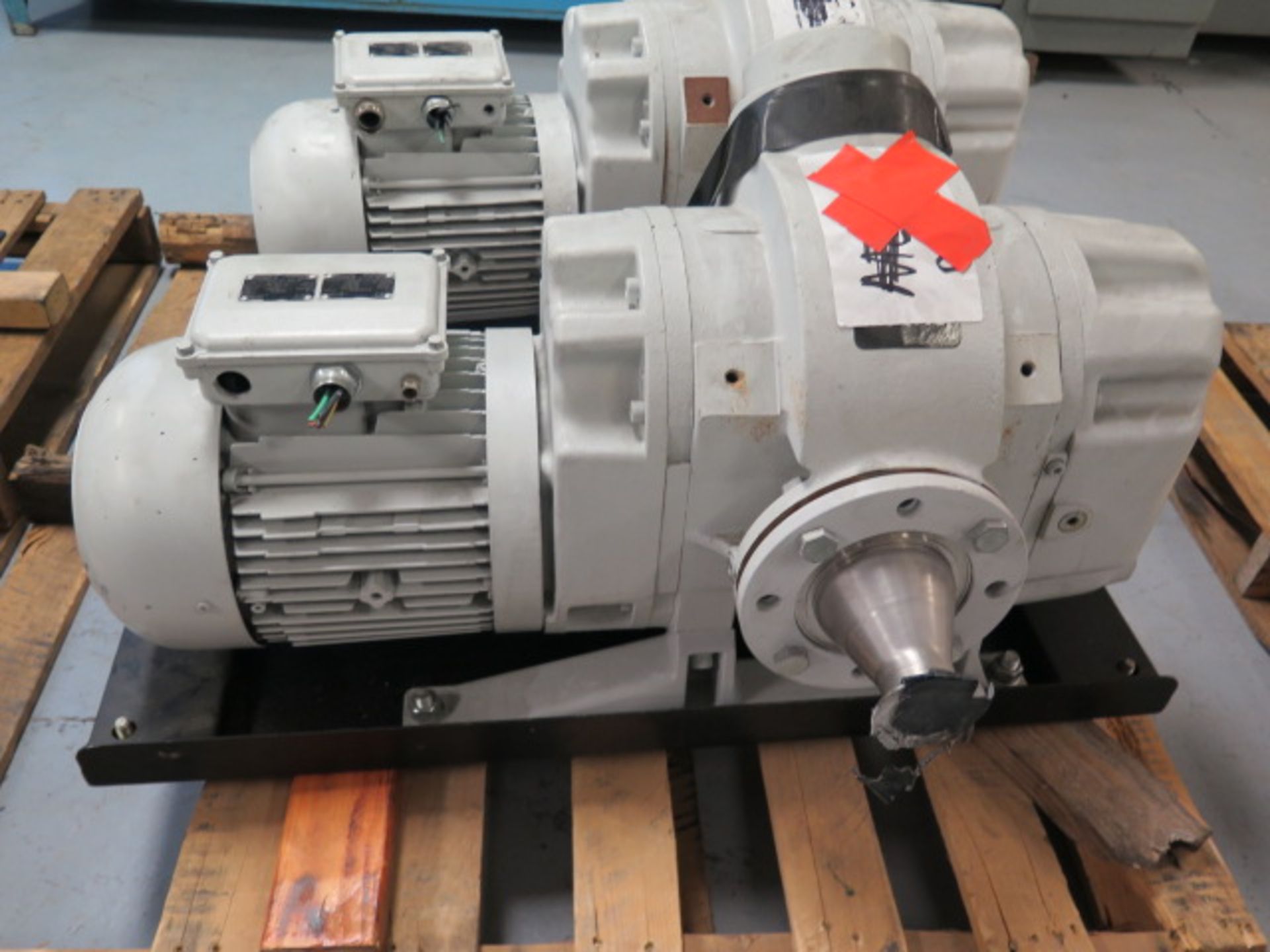 2011 Ruvac mdl. WSU 1001 3kW Vacuum Pump (SOLD AS-IS - NO WARRANTY)